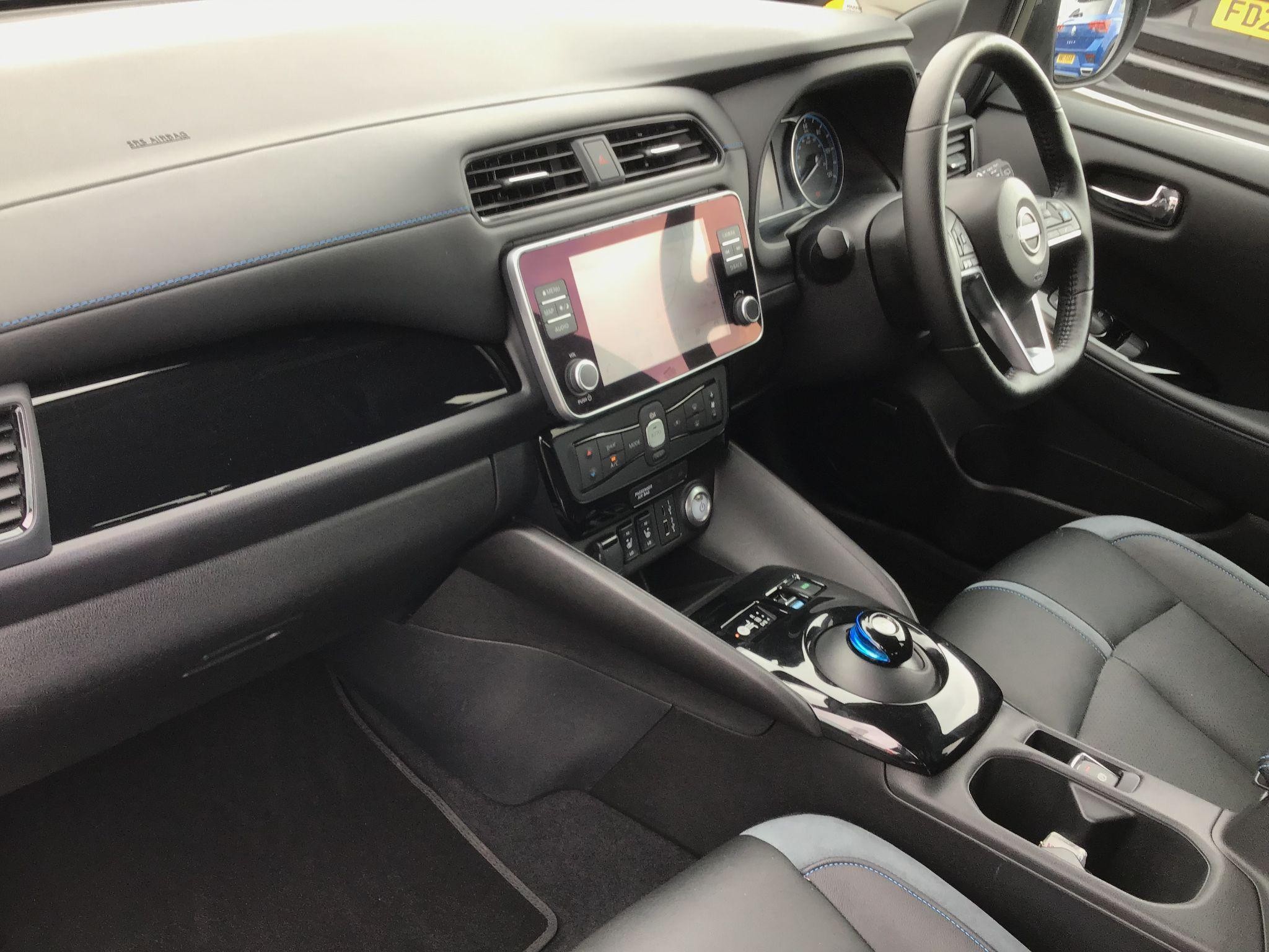 Nissan LEAF Image 11