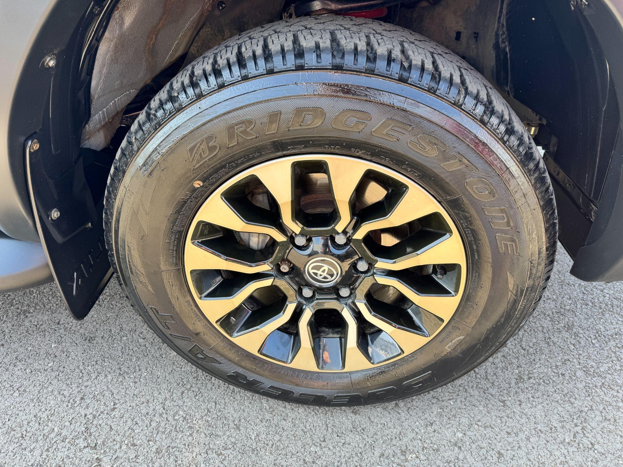 Toyota Hilux Image 11