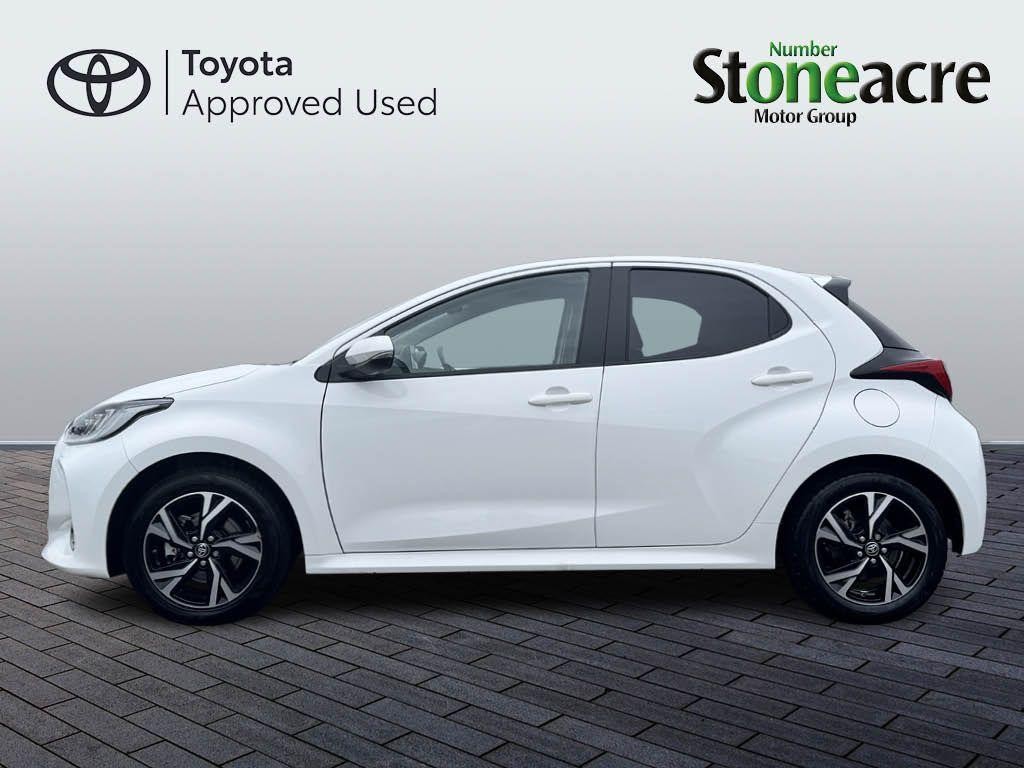 Toyota Yaris Image 8