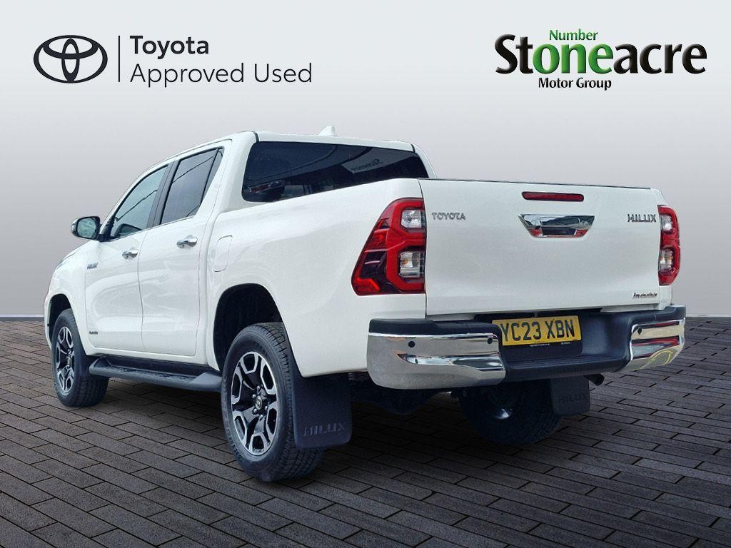 Toyota Hilux Image 6