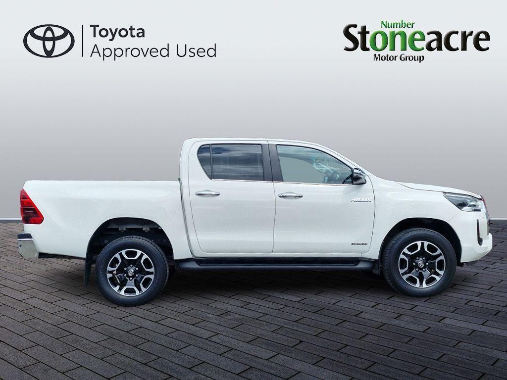 Toyota Hilux Image 15