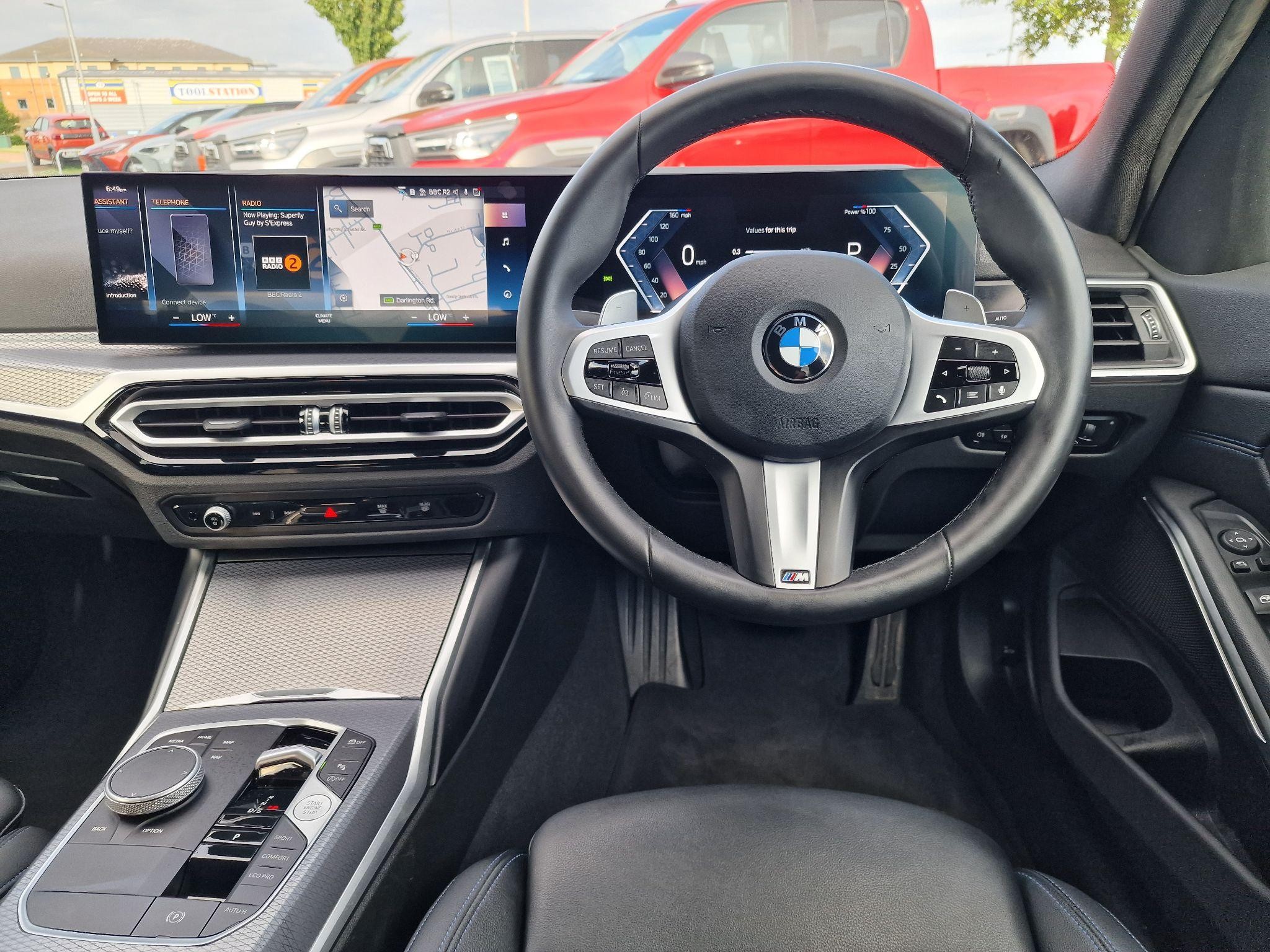 BMW 3 Series Image 6