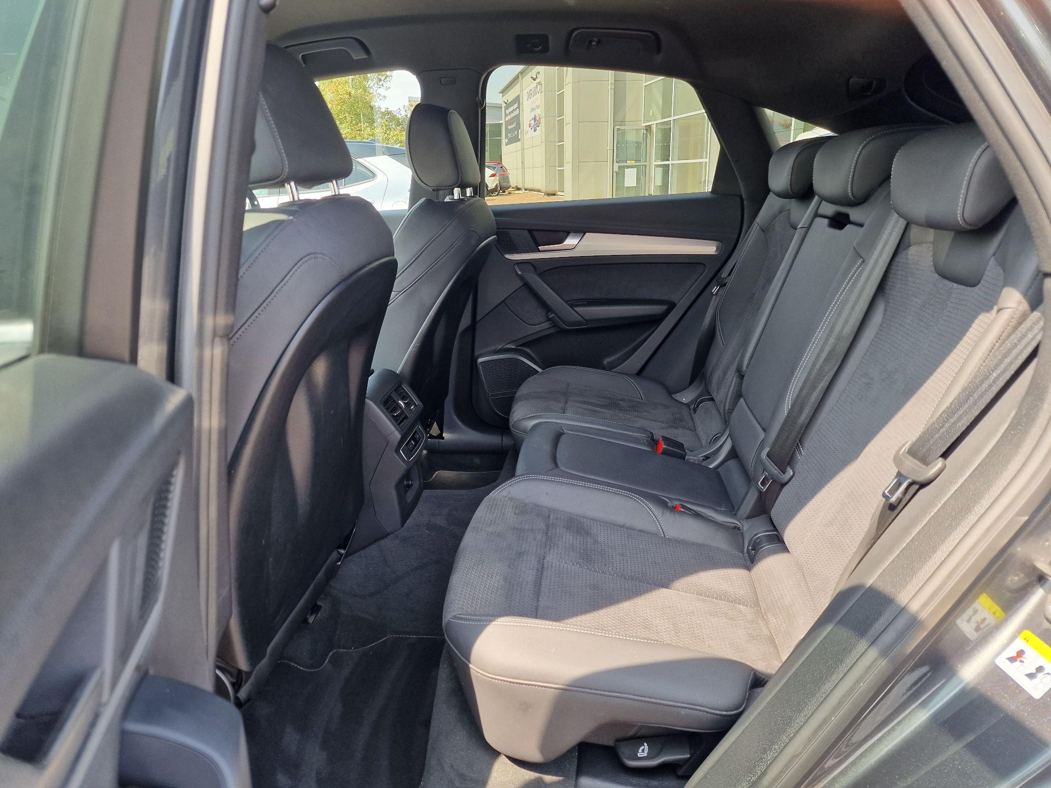Audi Q5 Image 12