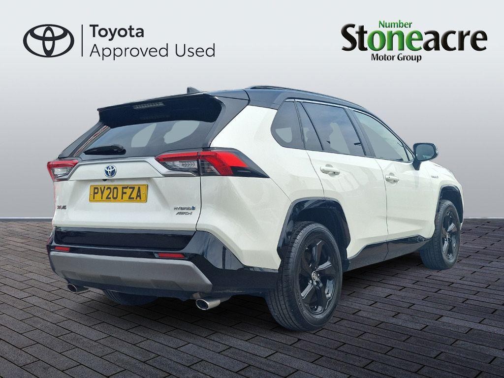 Toyota RAV4 Image 4