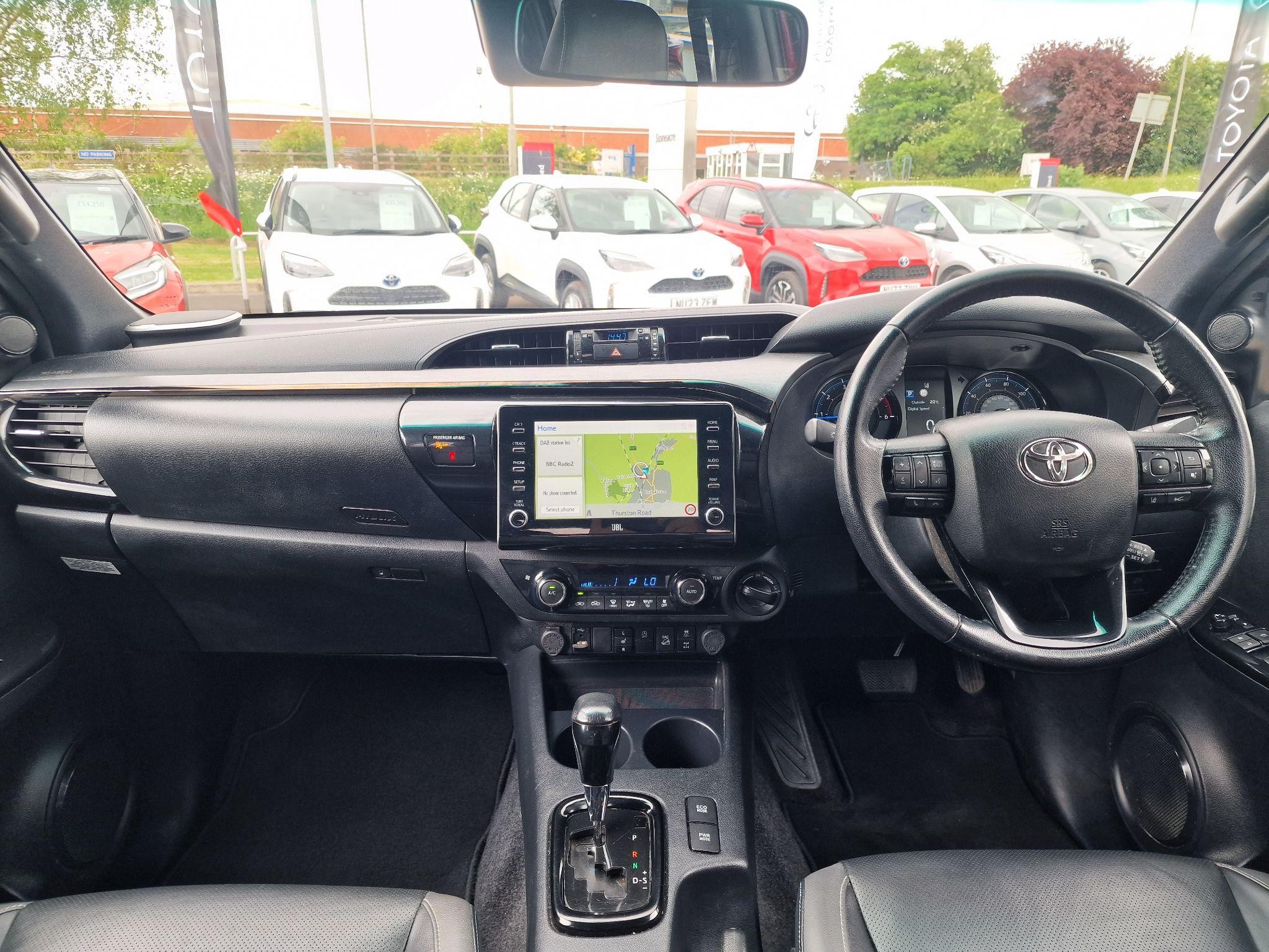 Toyota Hilux Image 7