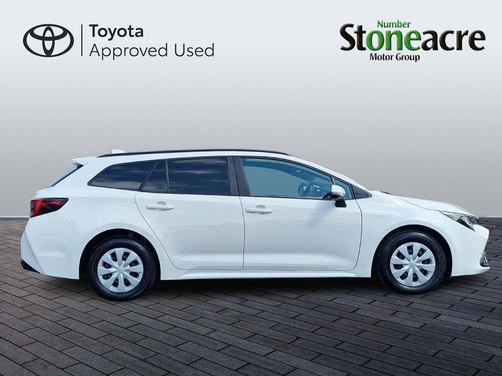 Toyota Corolla Commercial Image 16