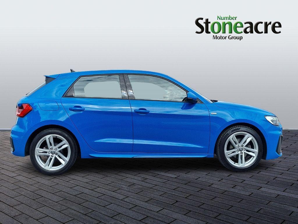 Audi A1 Image 16
