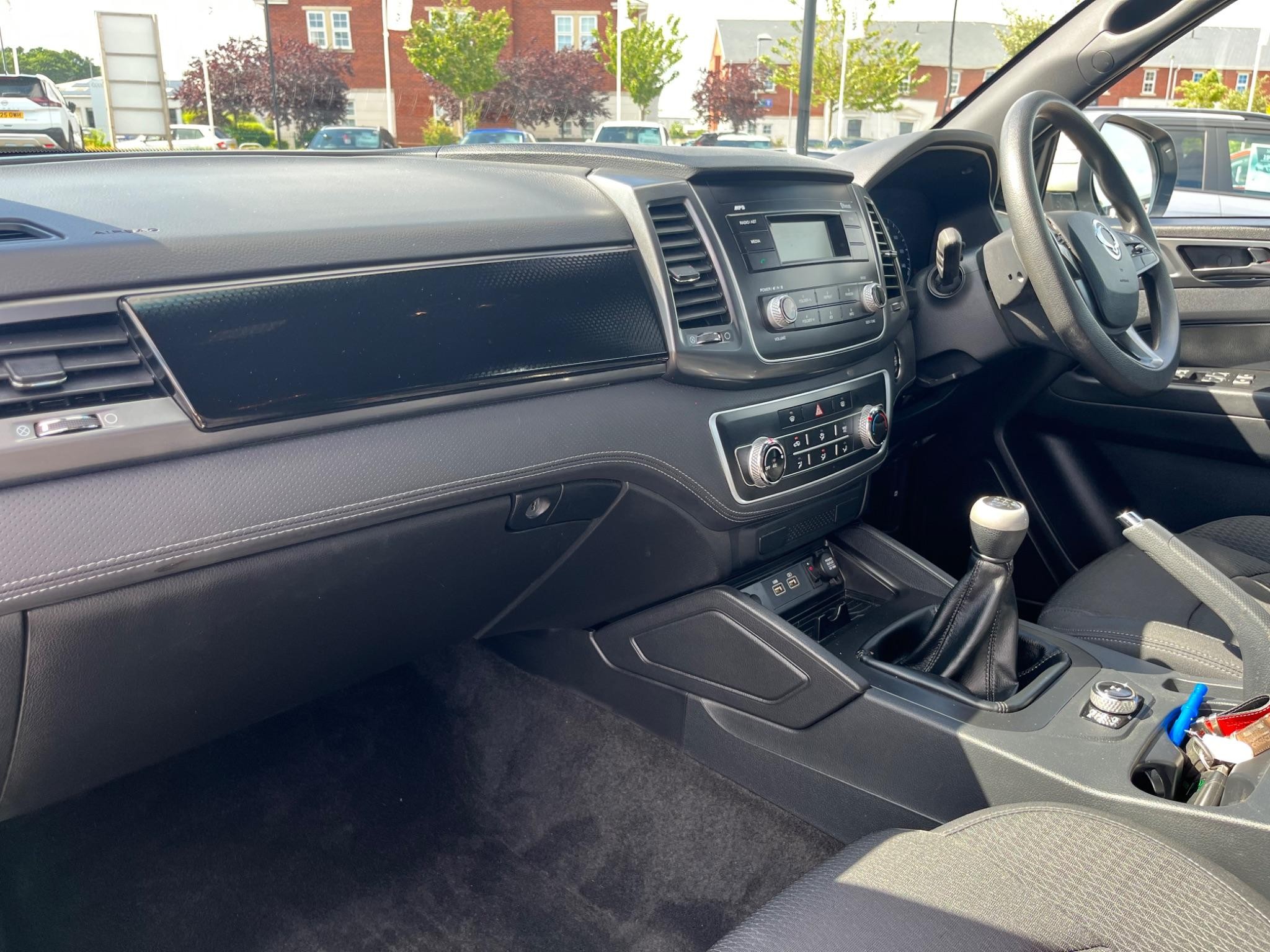 SSangyong Musso Image 22