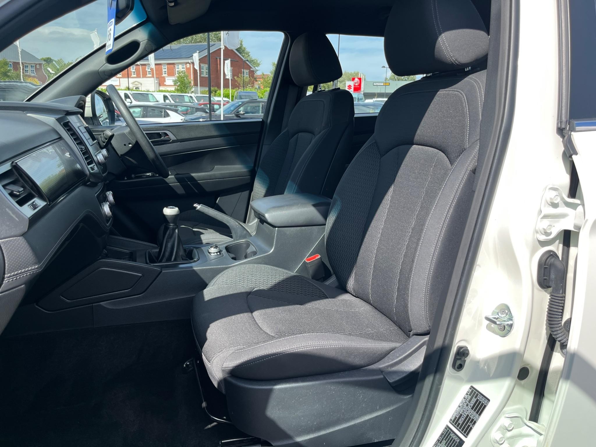SSangyong Musso Image 25