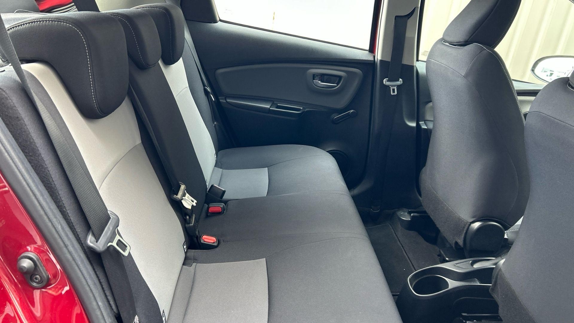 Toyota Yaris Image 18