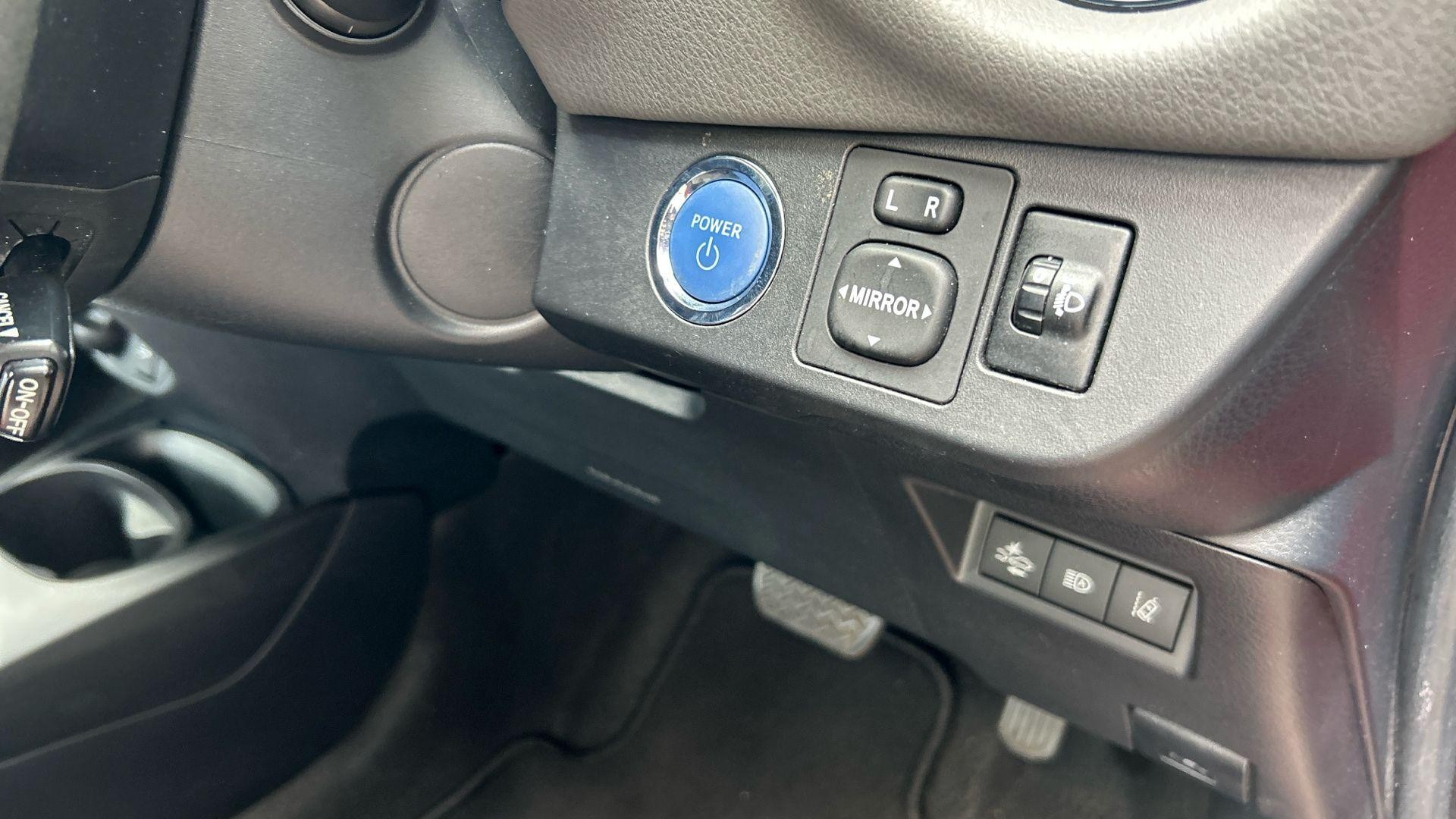 Toyota Yaris Image 40