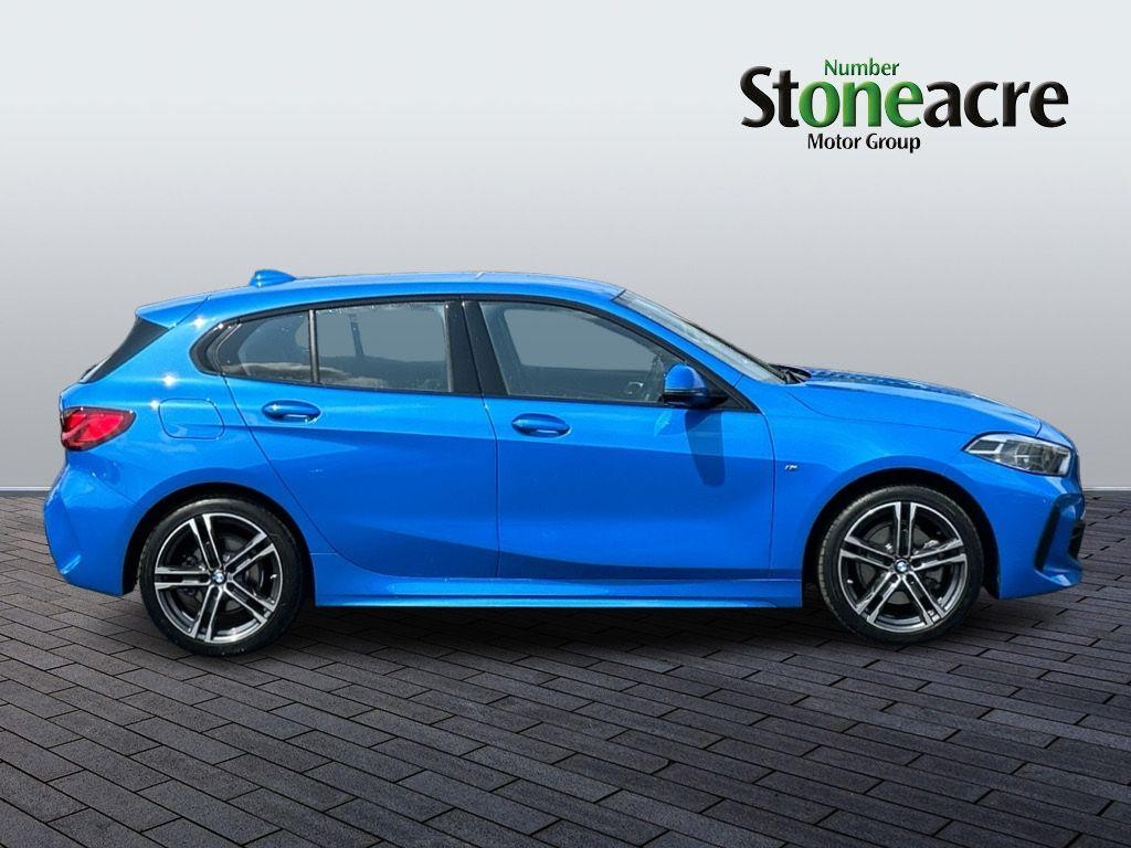BMW 1 Series Image 2