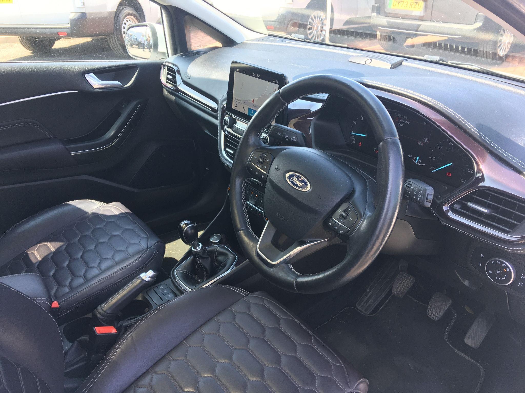 Ford Fiesta Image 11