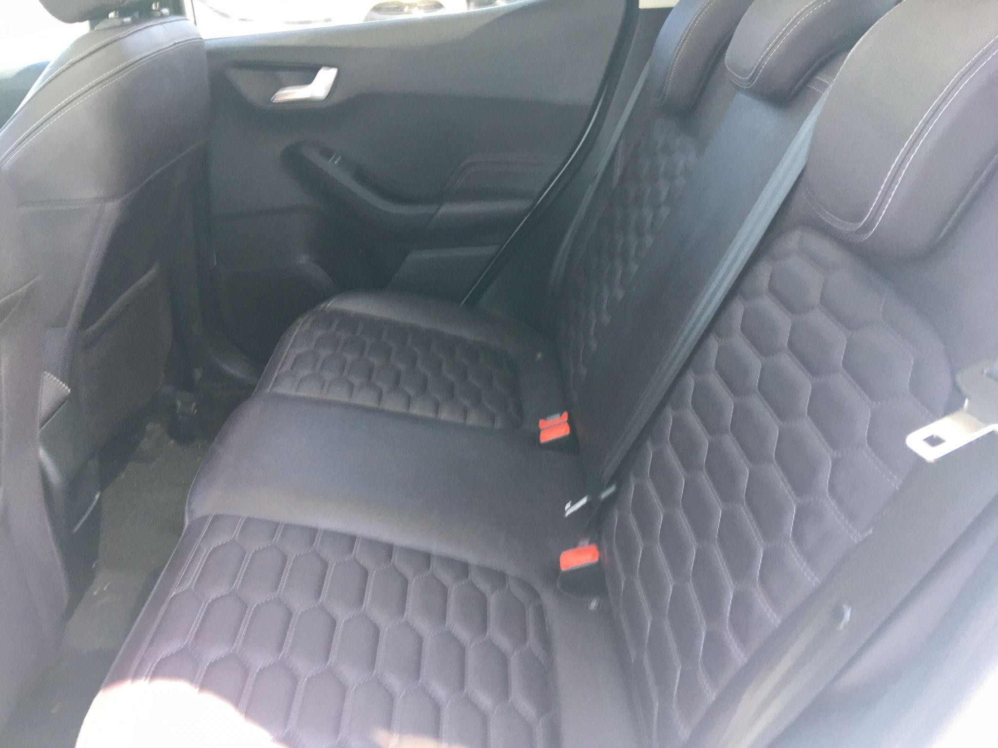 Ford Fiesta Image 18