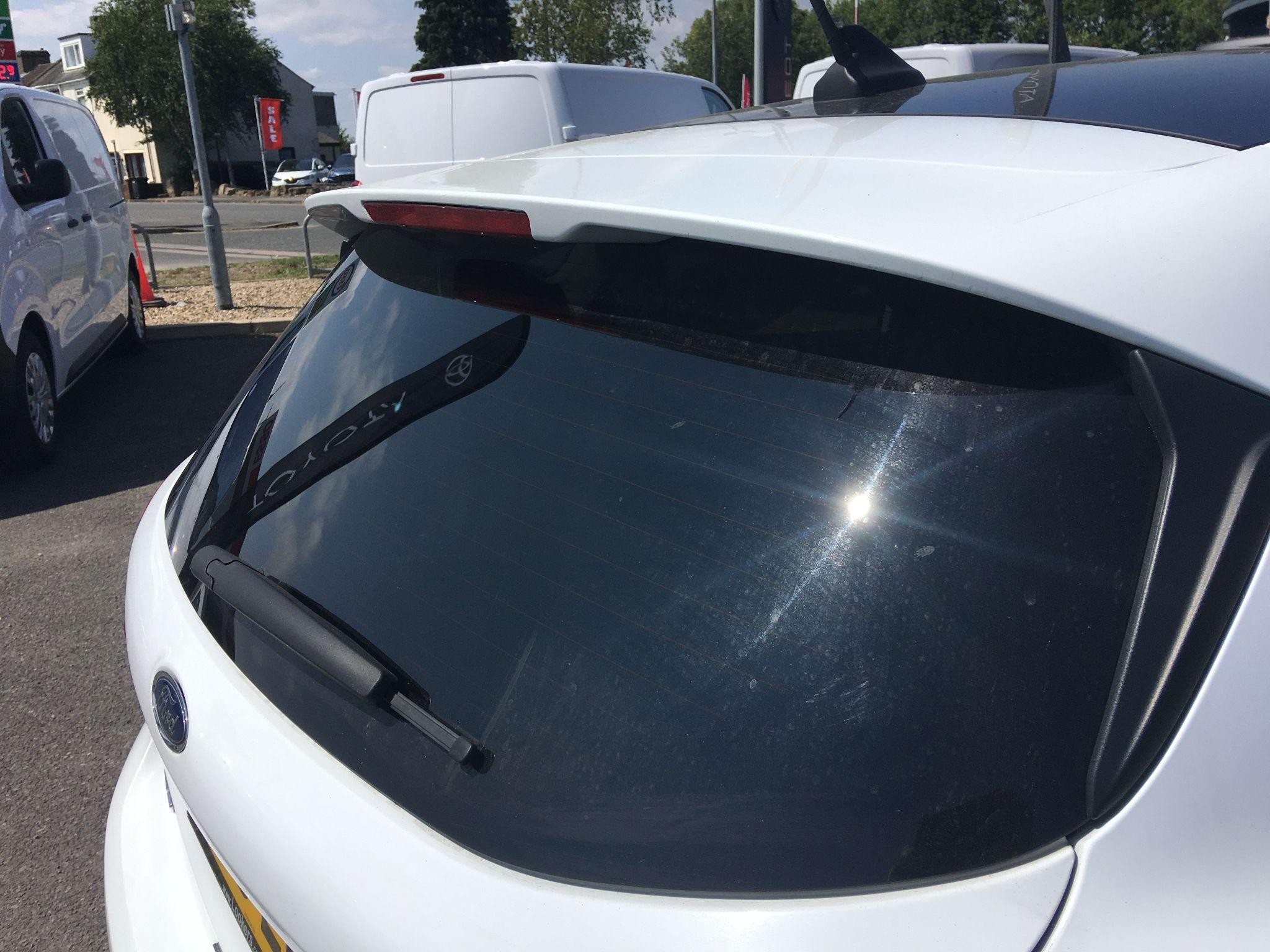 Ford Fiesta Image 22