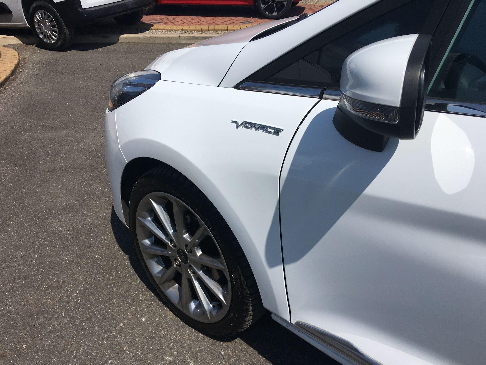 Ford Fiesta Image 25