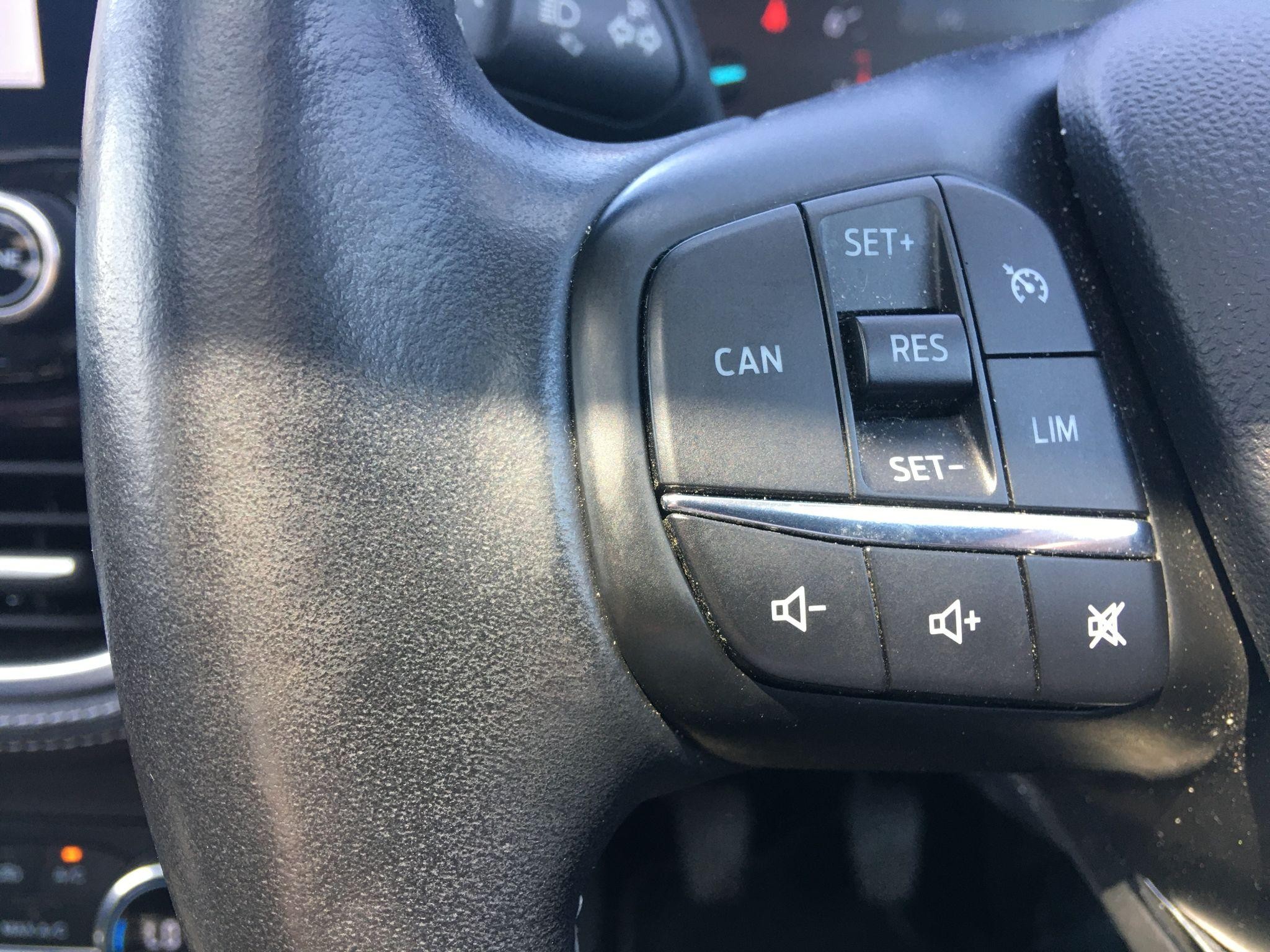 Ford Fiesta Image 35