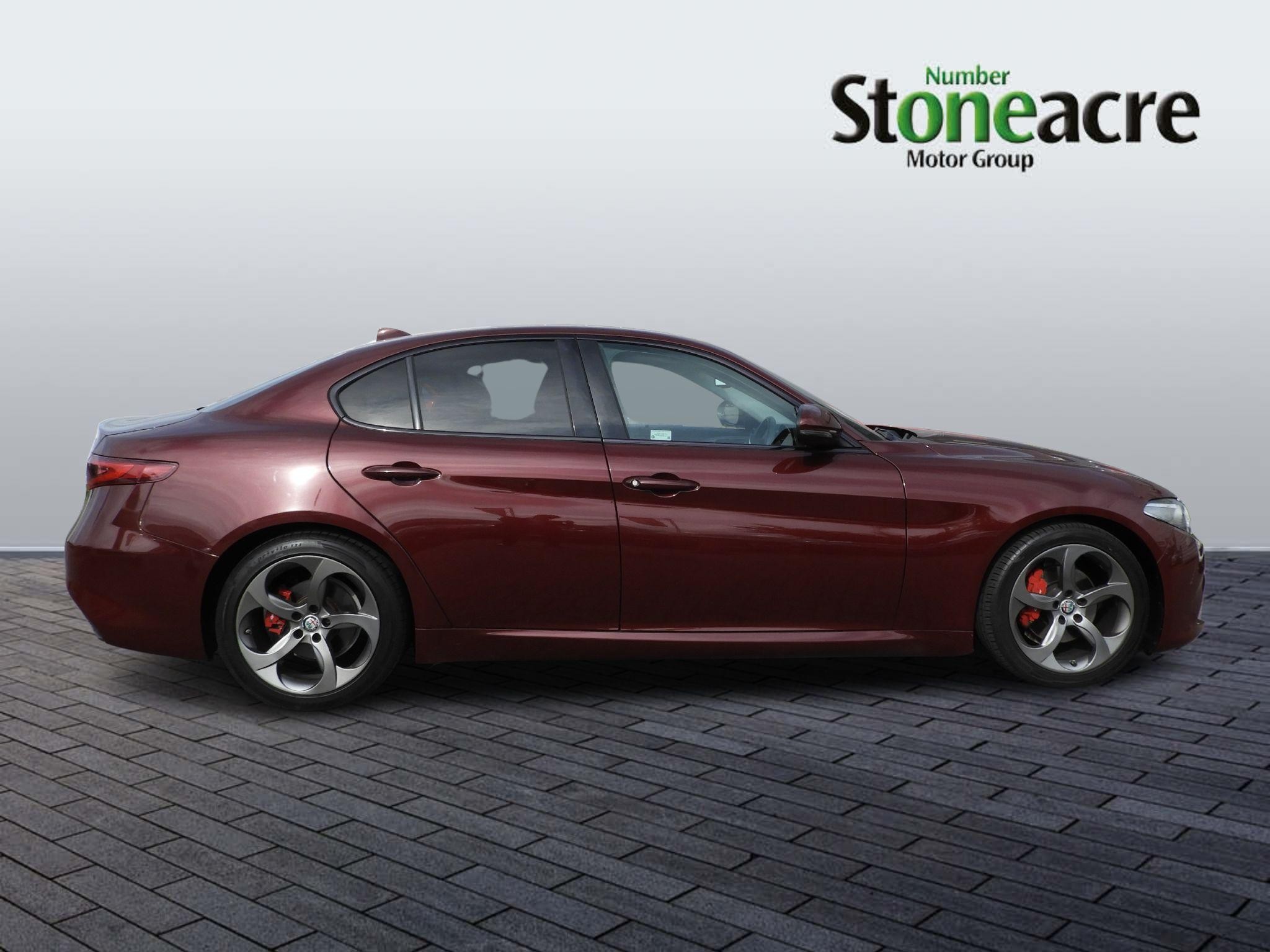 Alfa Romeo Giulia Image 2