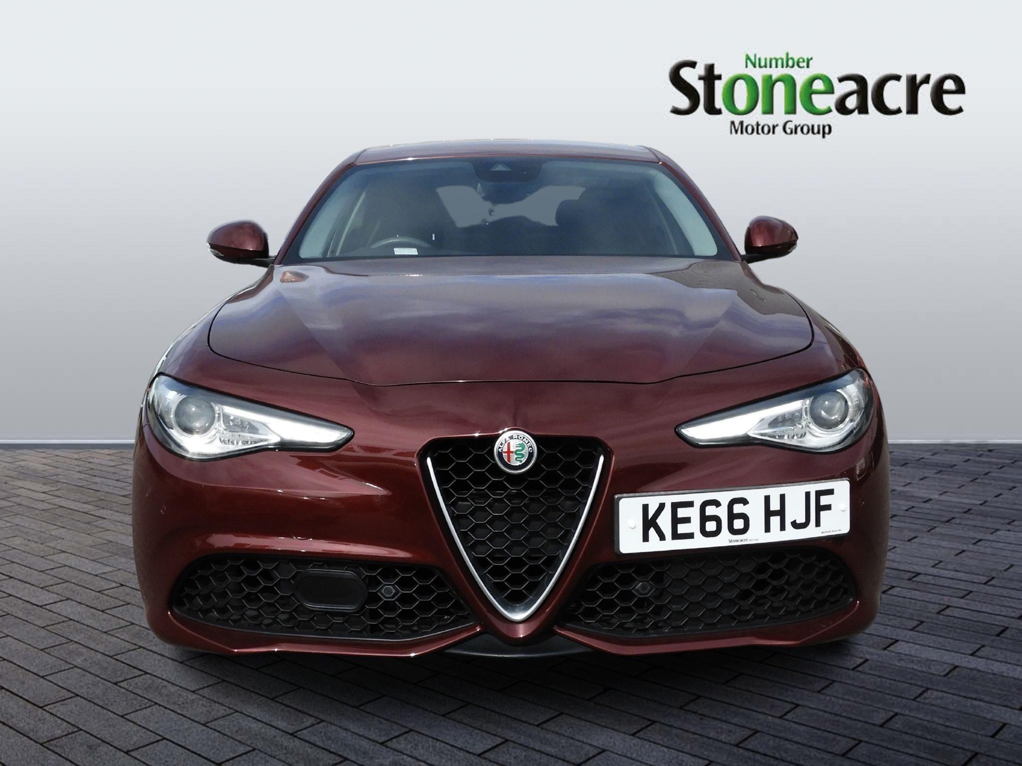 Alfa Romeo Giulia Image 8