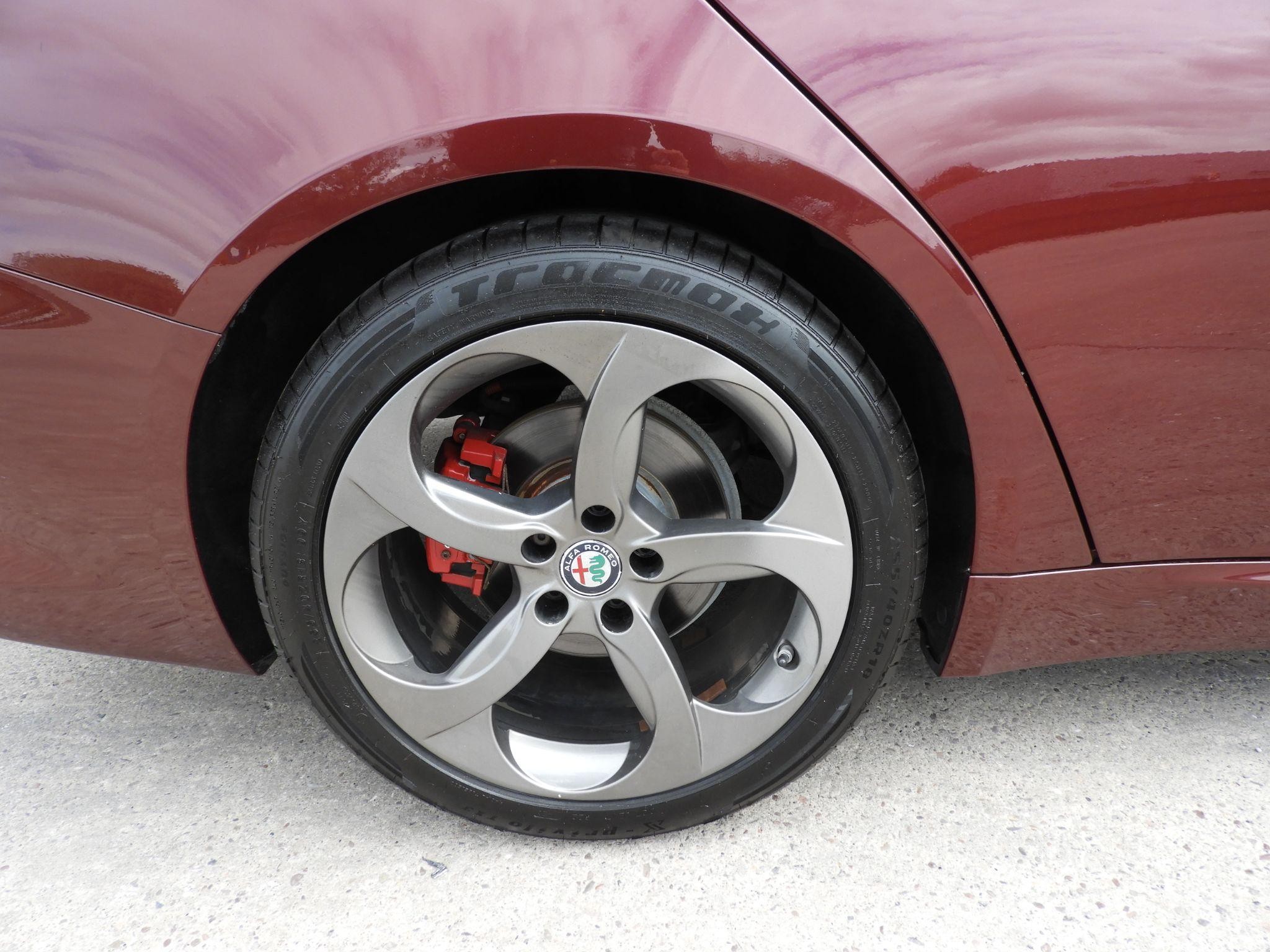 Alfa Romeo Giulia Image 9