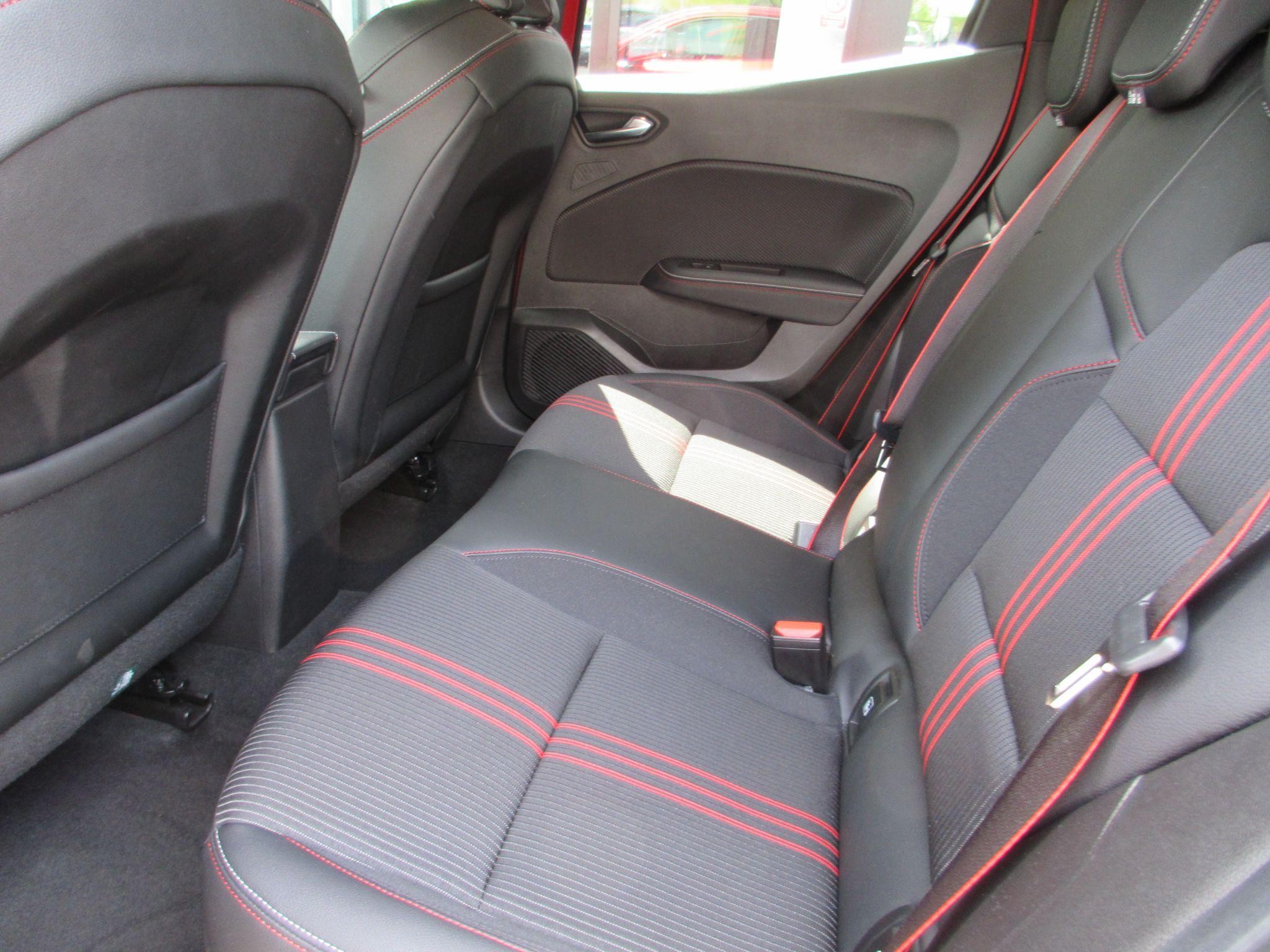 Renault Clio Image 11