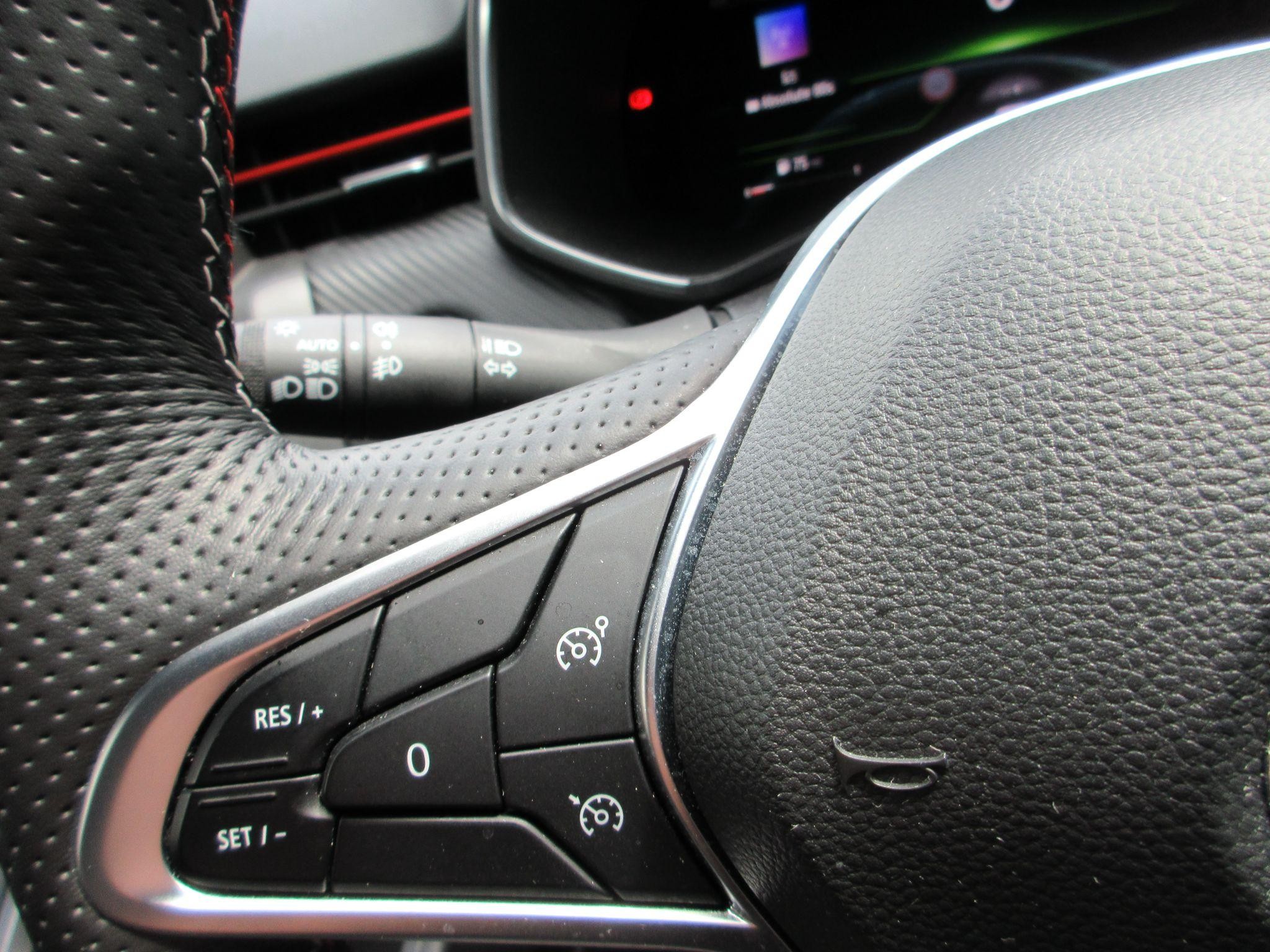 Renault Clio Image 17