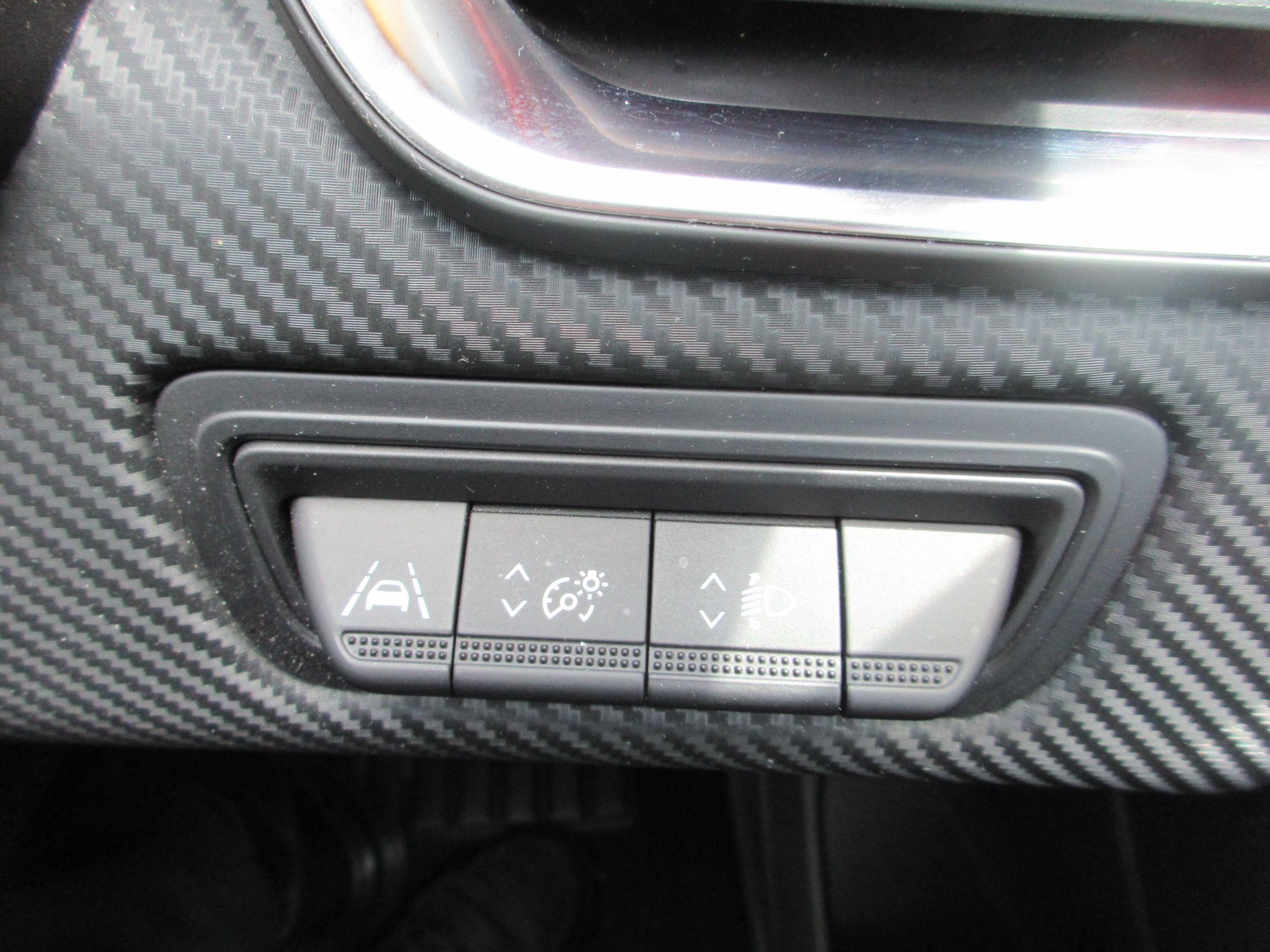 Renault Clio Image 19