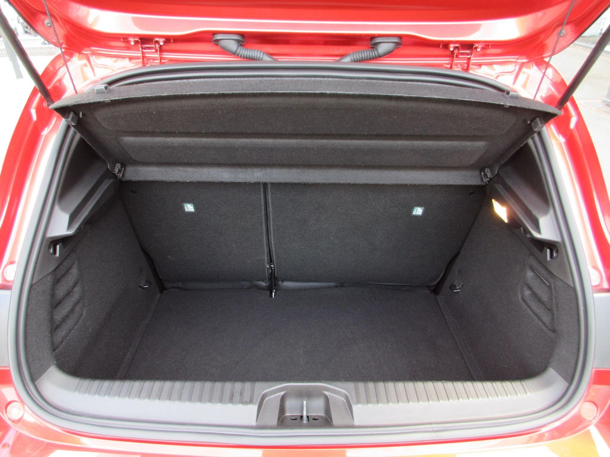 Renault Clio Image 38