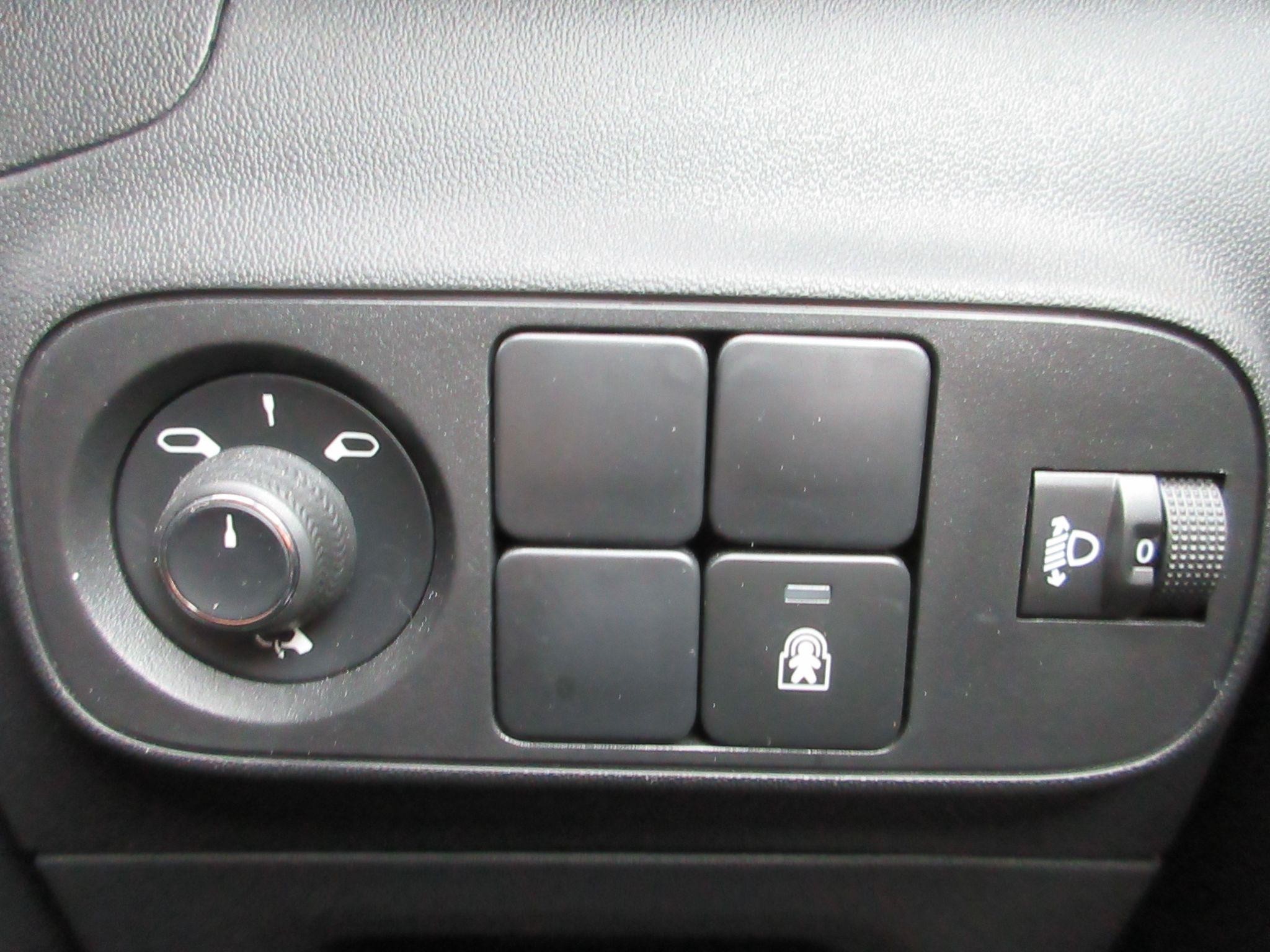 Citroen C3 Image 22