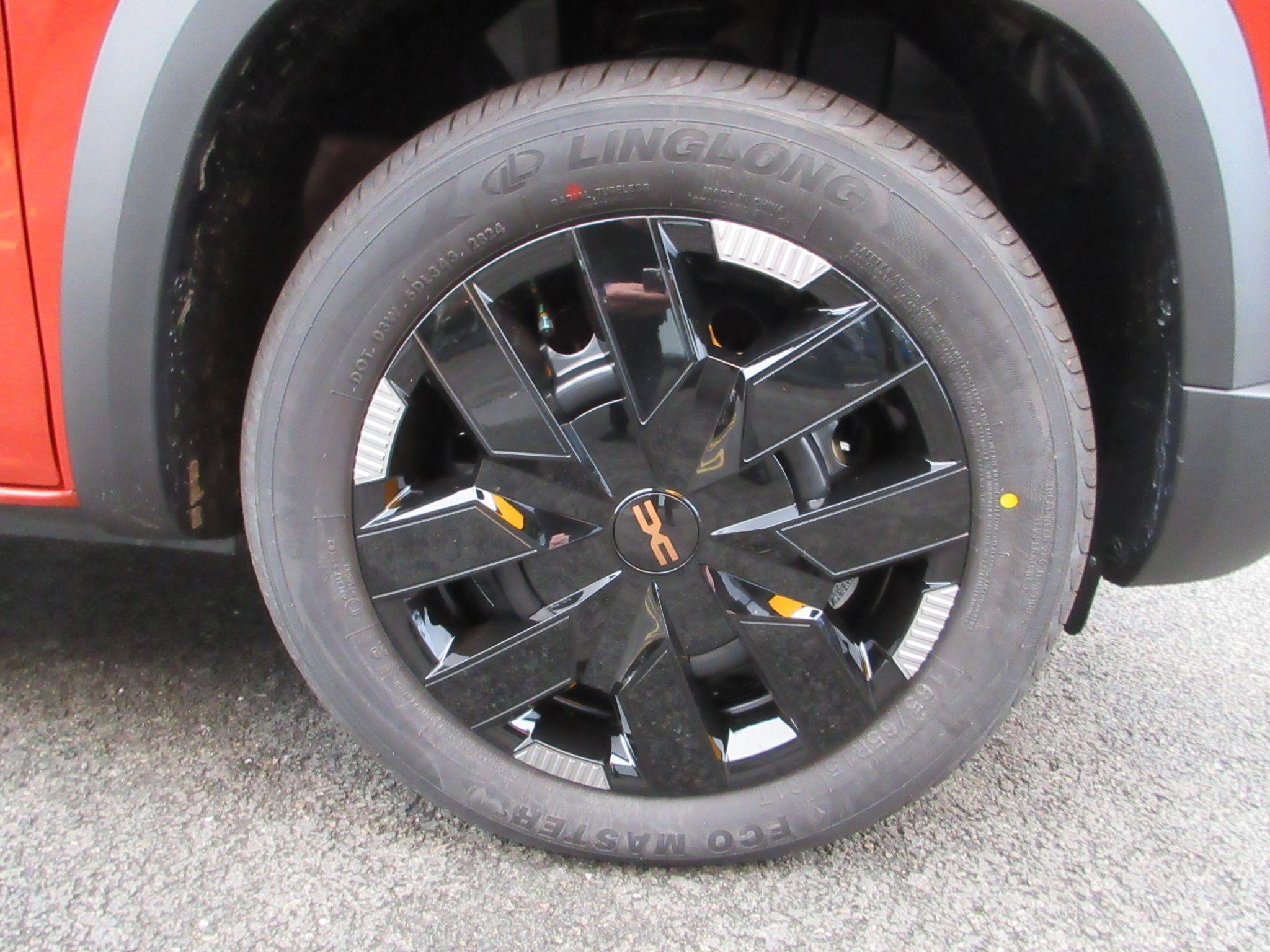Dacia Spring Image 11