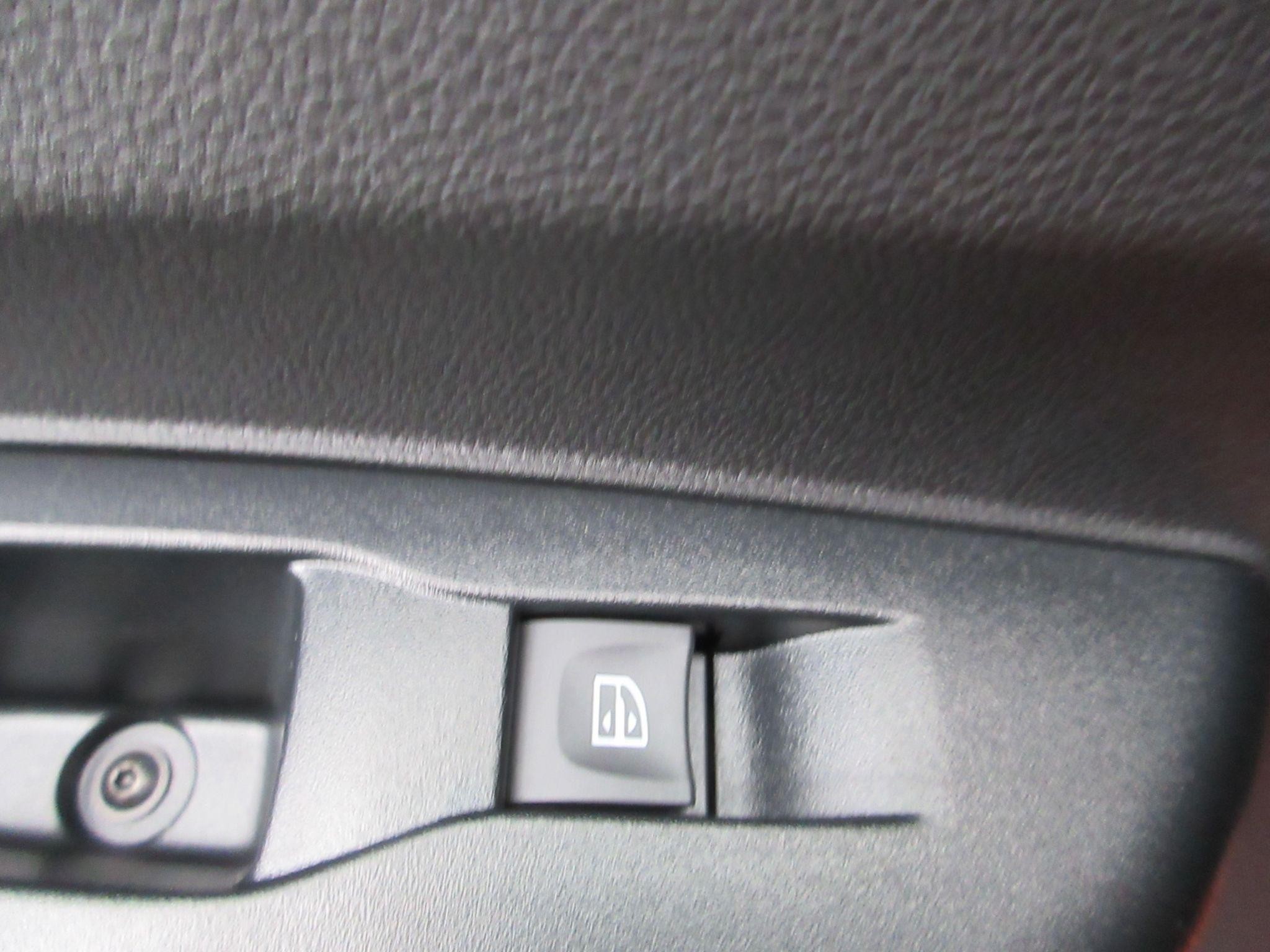 Dacia Spring Image 22