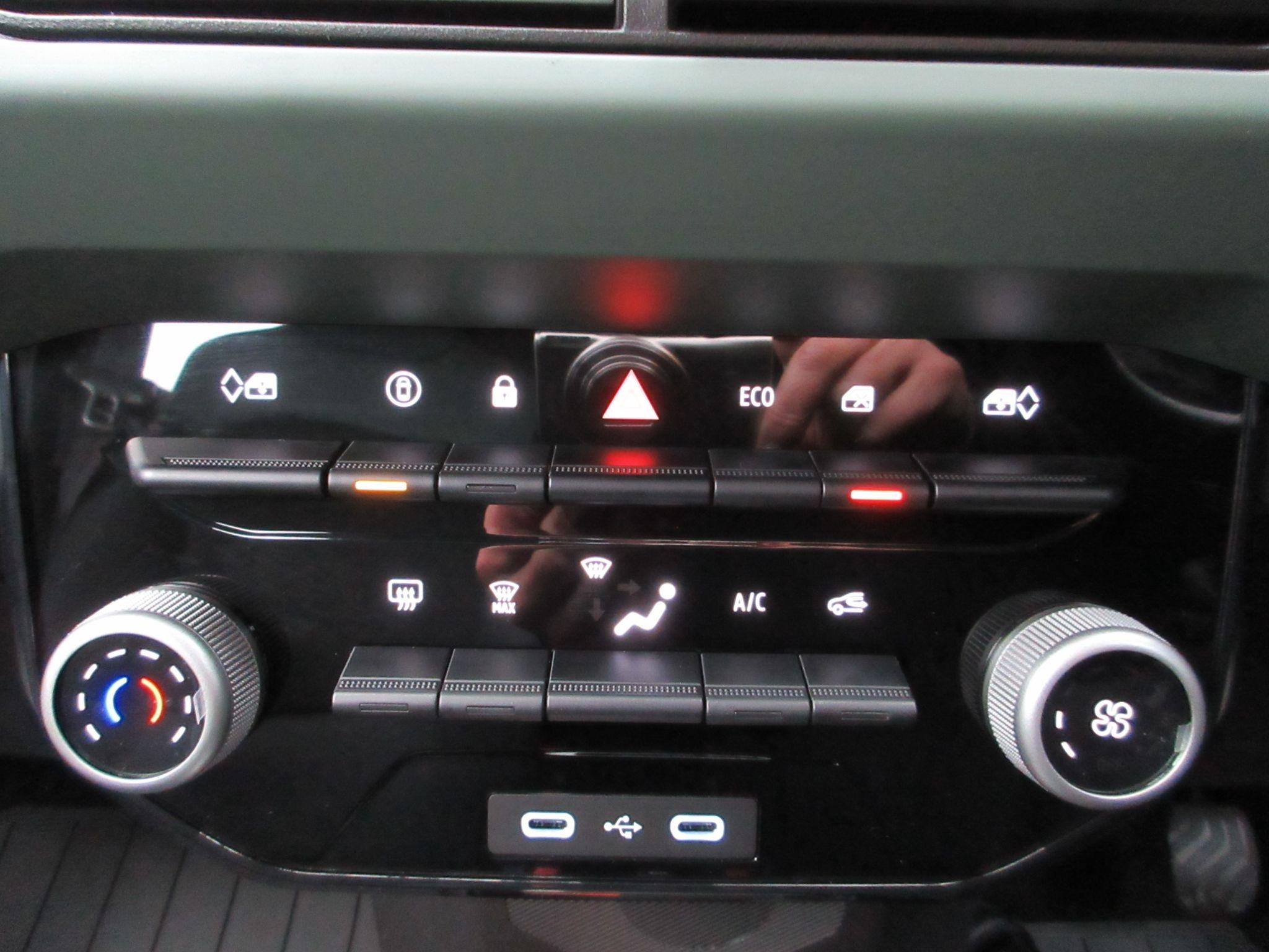 Dacia Spring Image 31