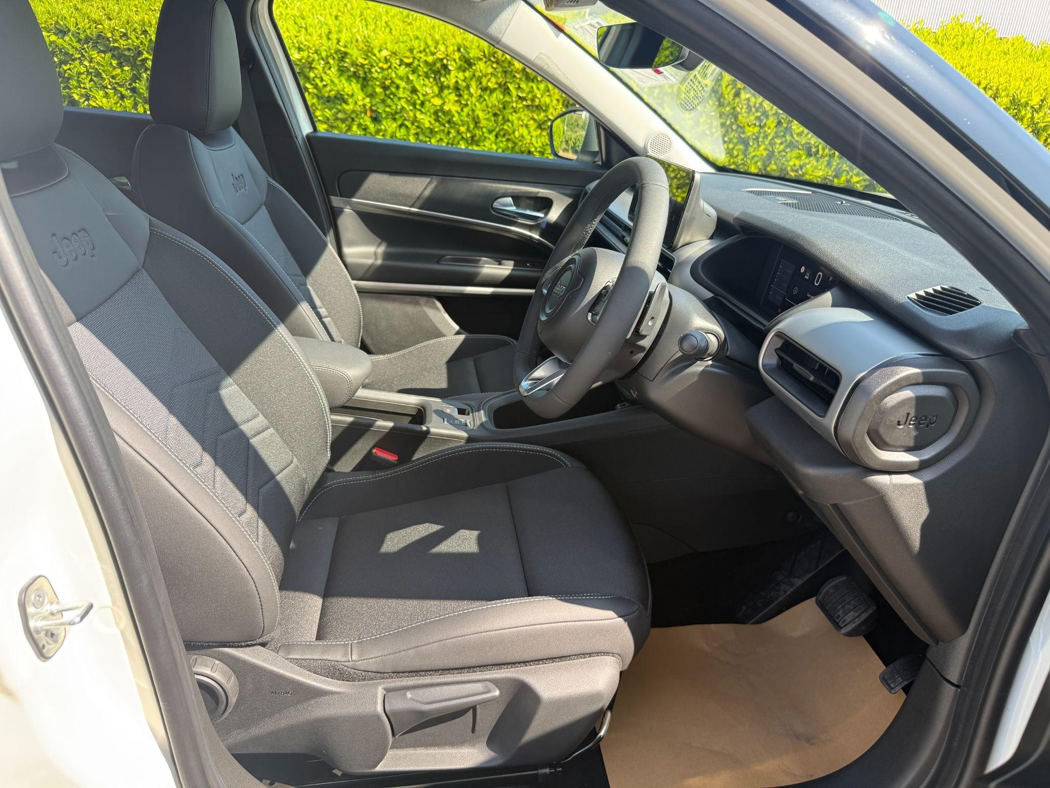 Jeep Avenger Image 12