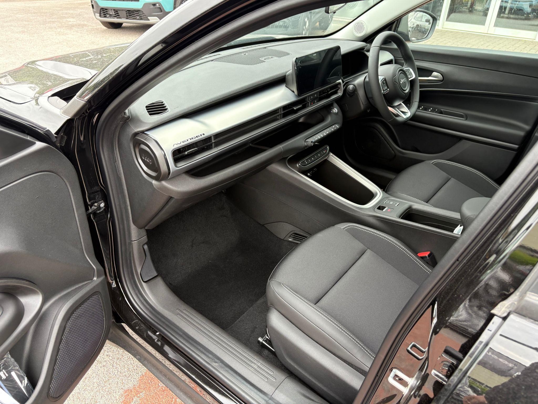 Jeep Avenger Image 14