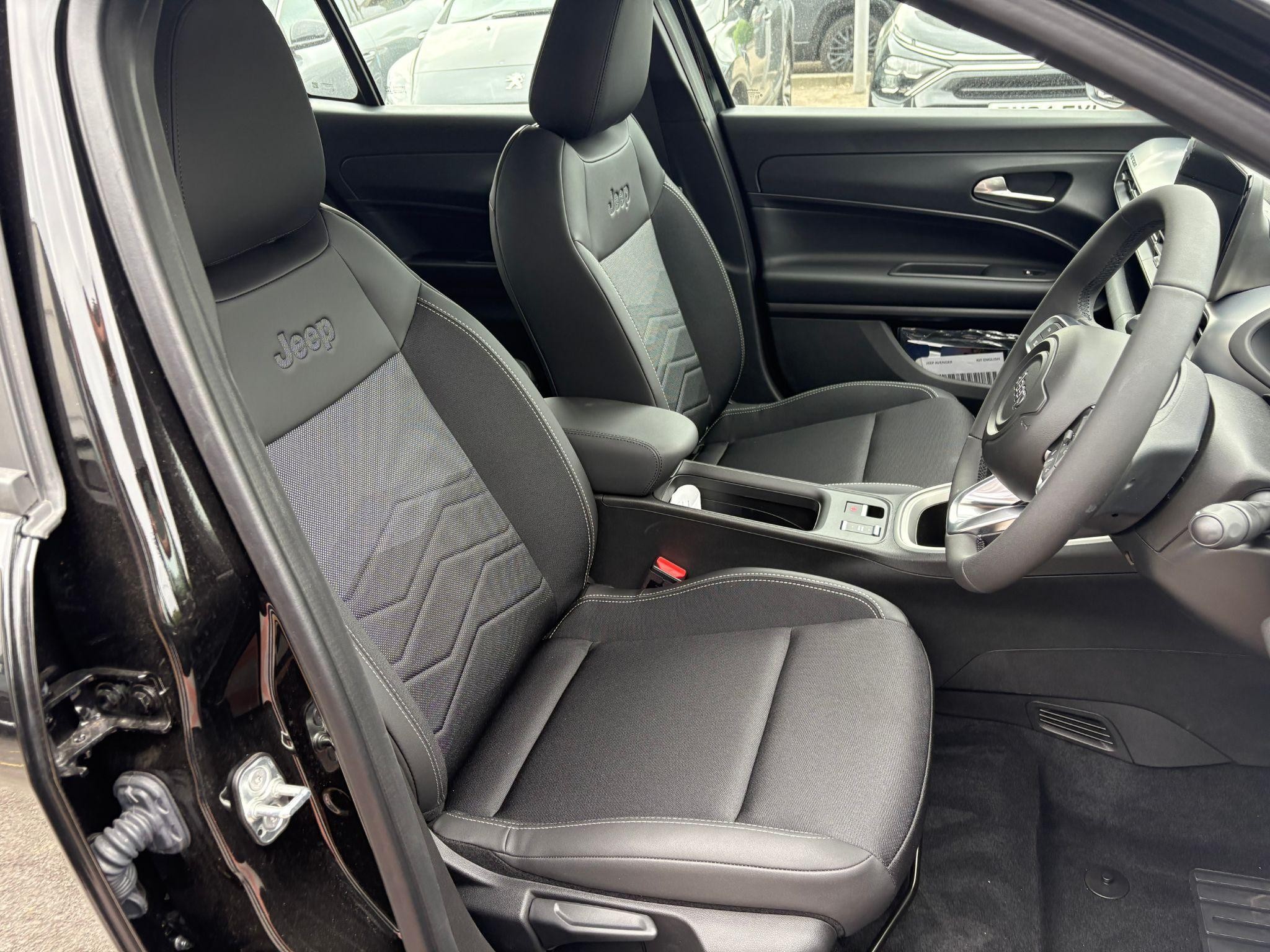 Jeep Avenger Image 17