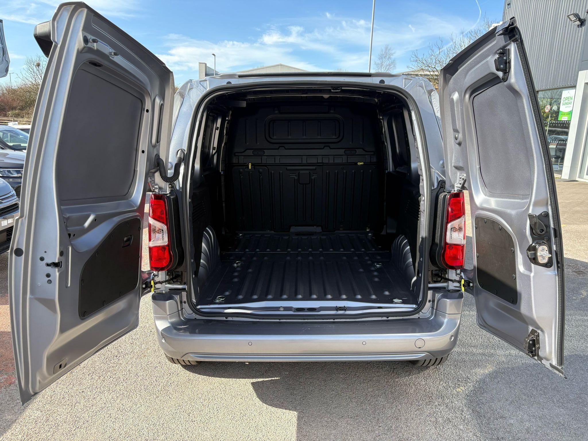 Citroen e-Berlingo Panel Van Image 9