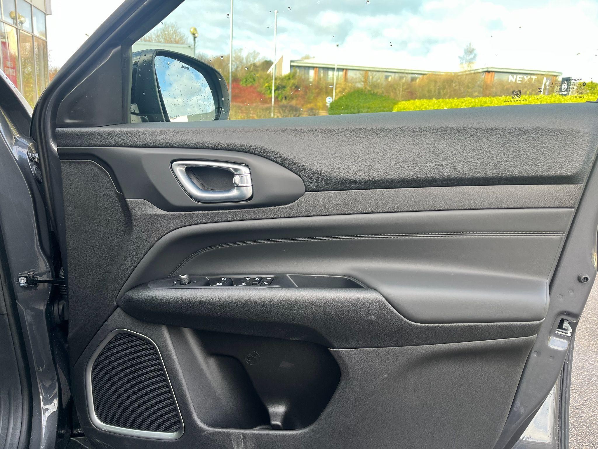 Jeep Compass Image 14