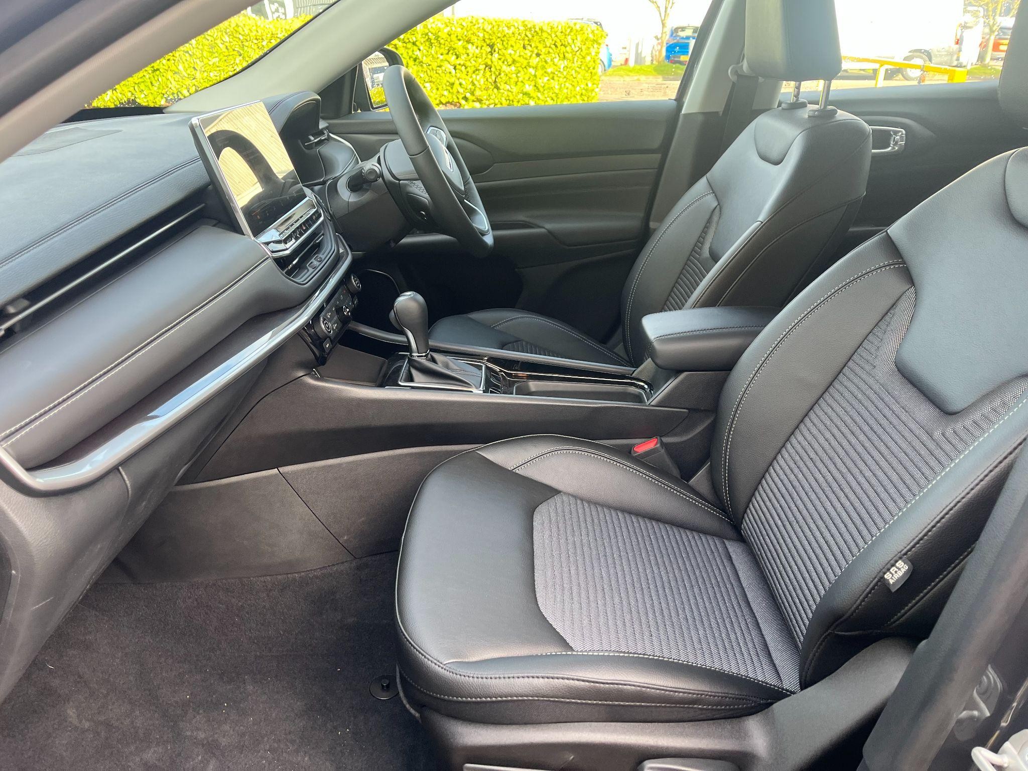 Jeep Compass Image 16