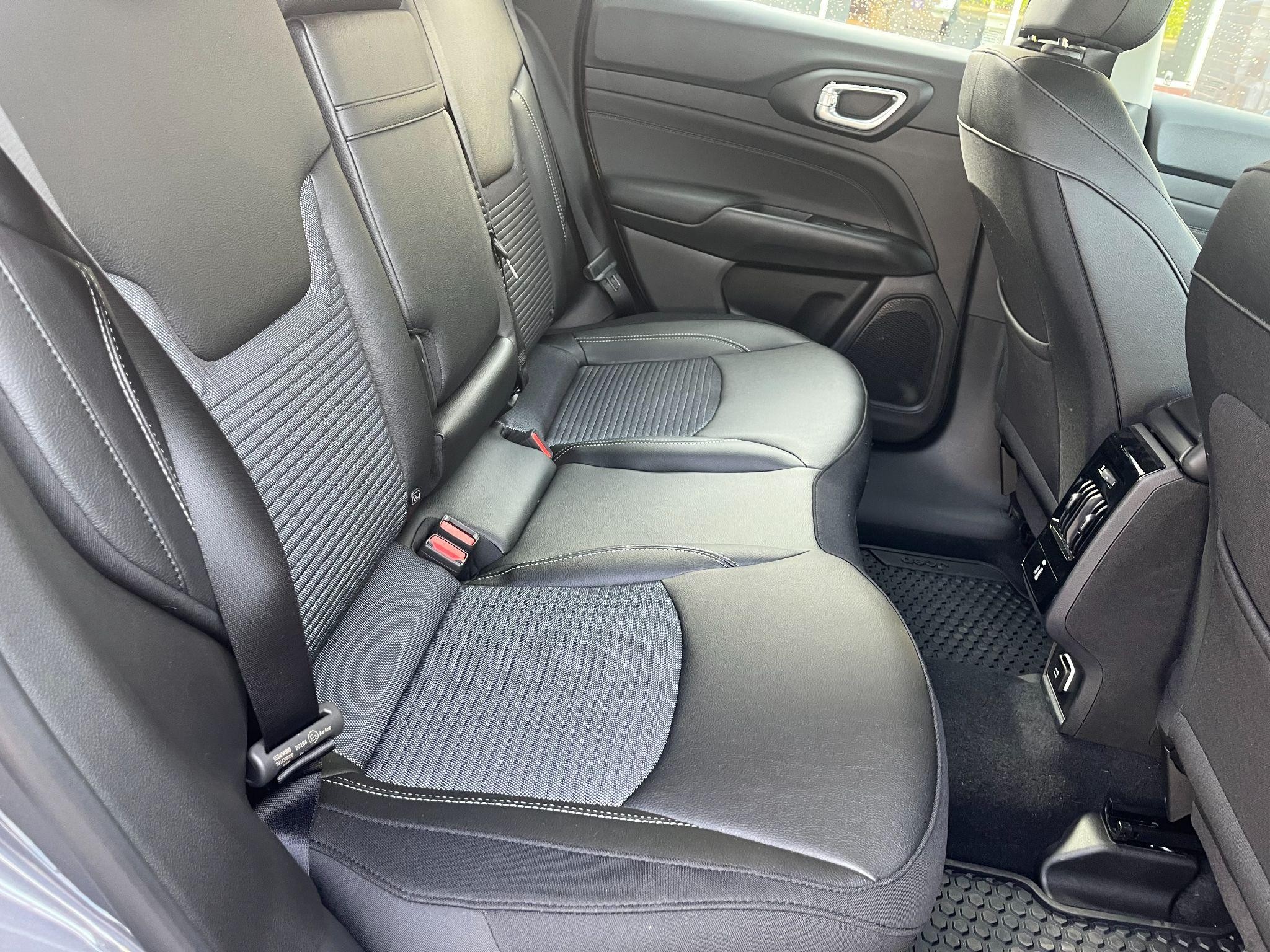 Jeep Compass Image 18