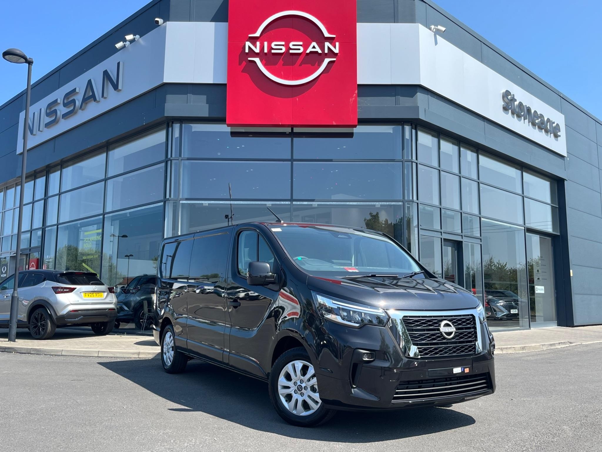 Nissan Primastar Image 1
