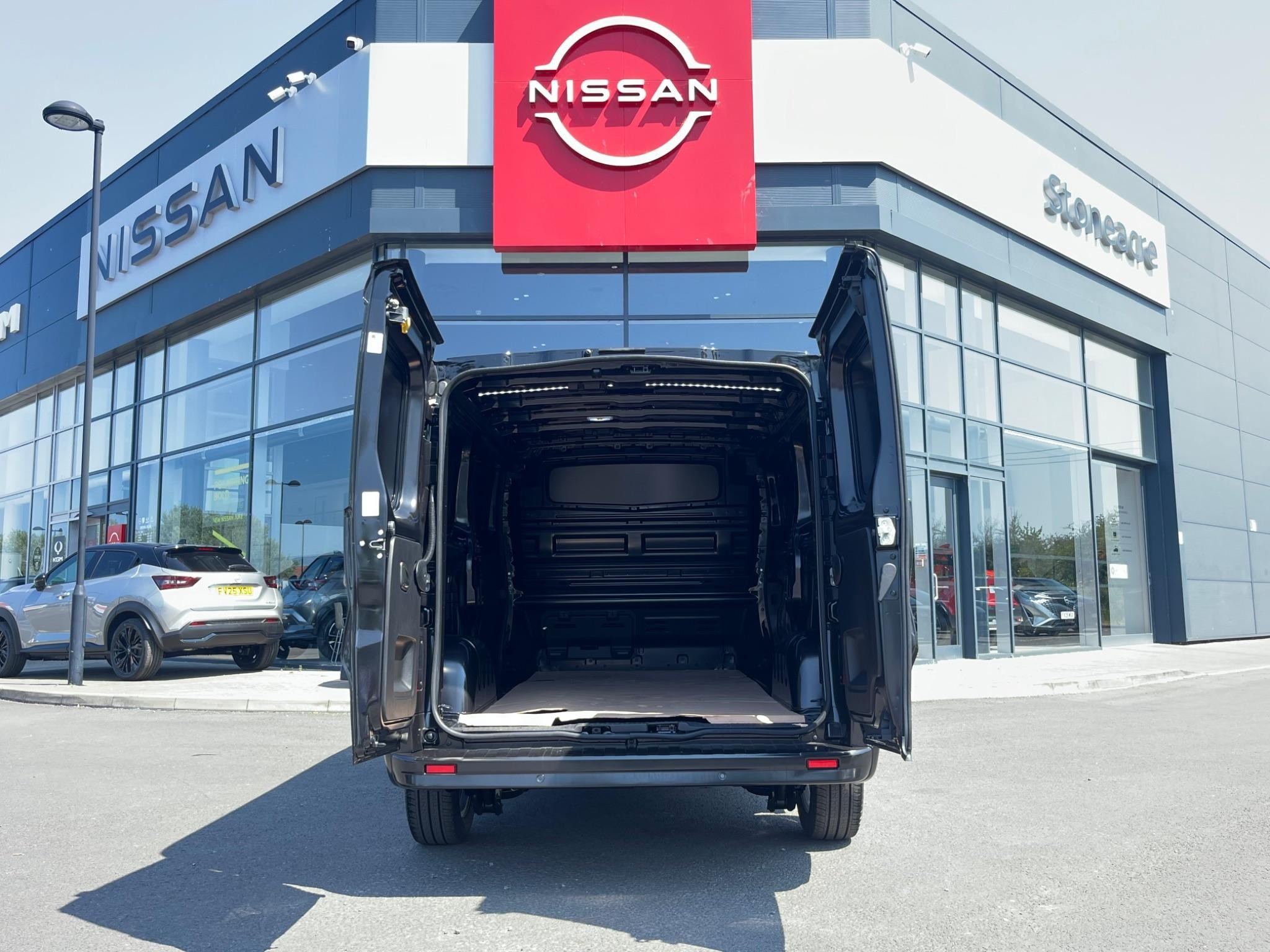Nissan Primastar Image 5