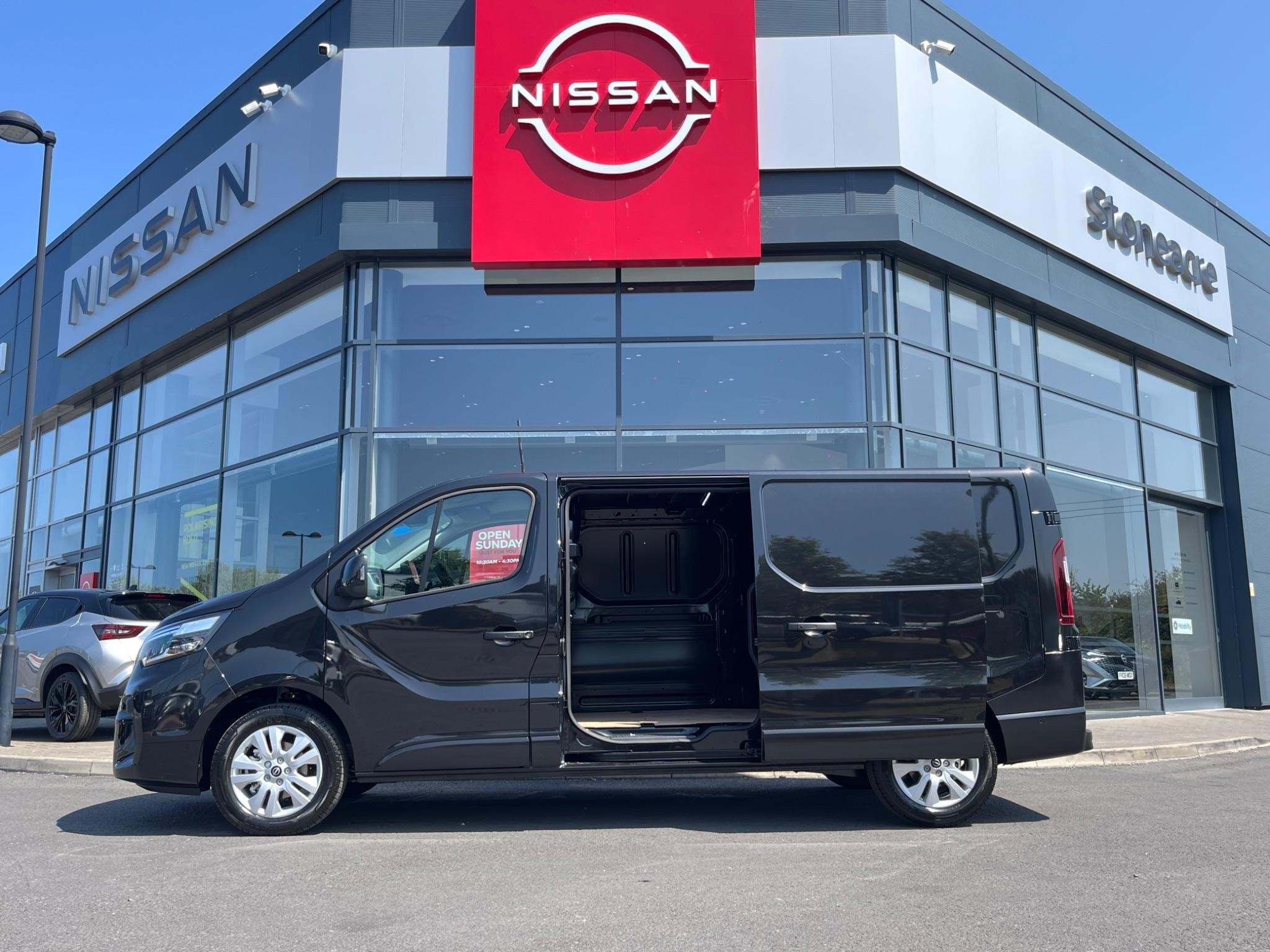 Nissan Primastar Image 9
