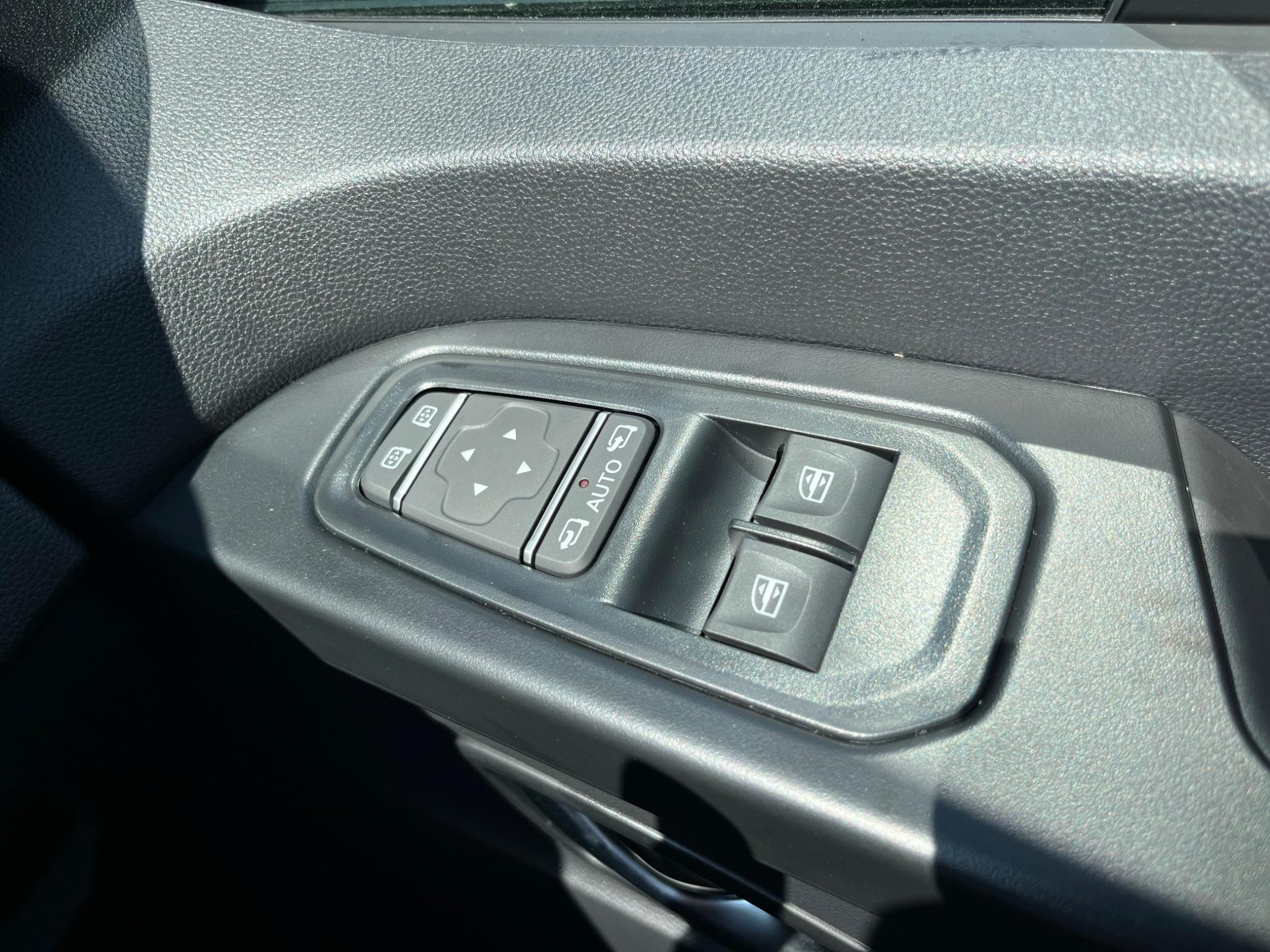Nissan Primastar Image 39