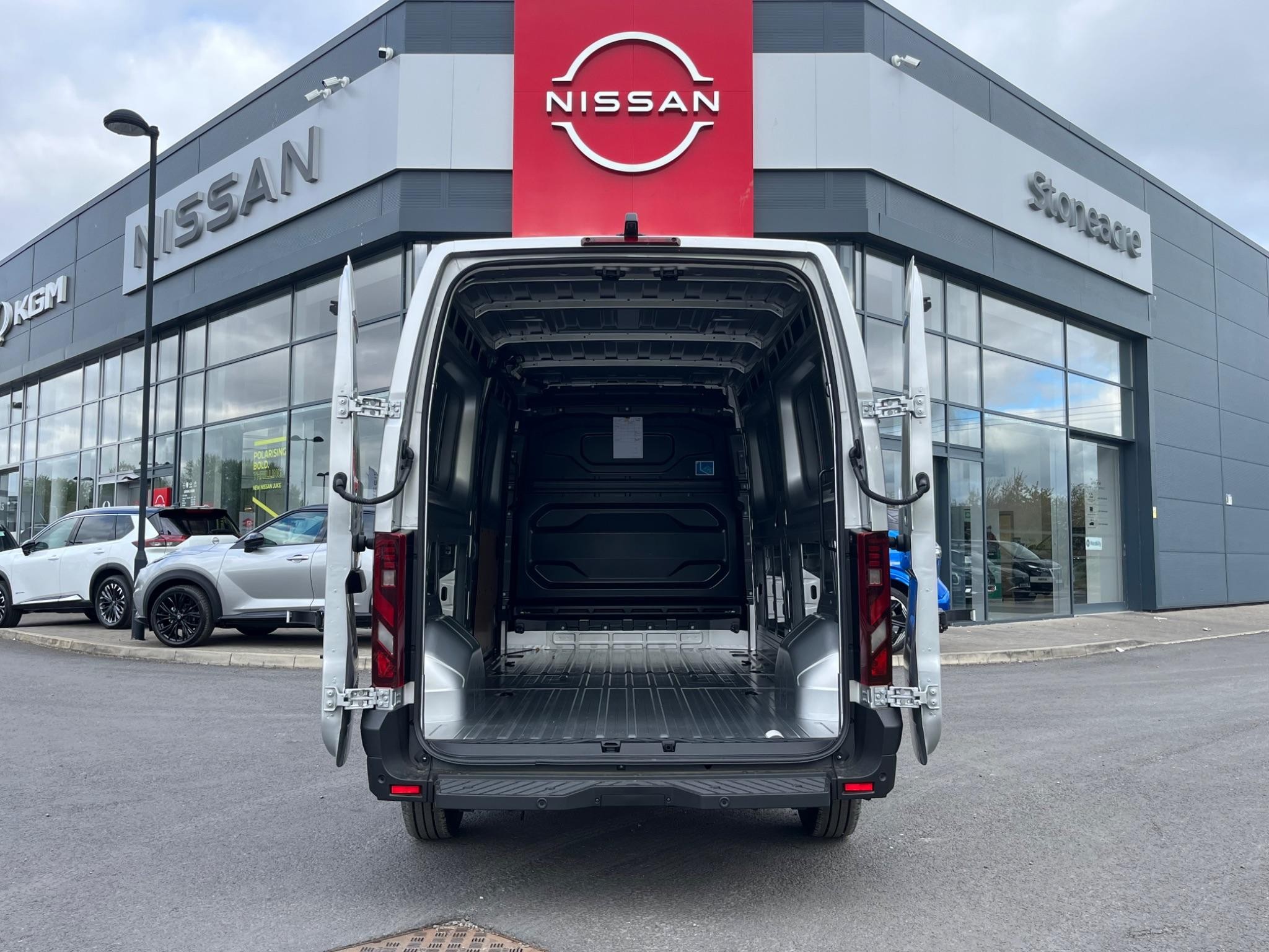 Nissan Interstar Image 6