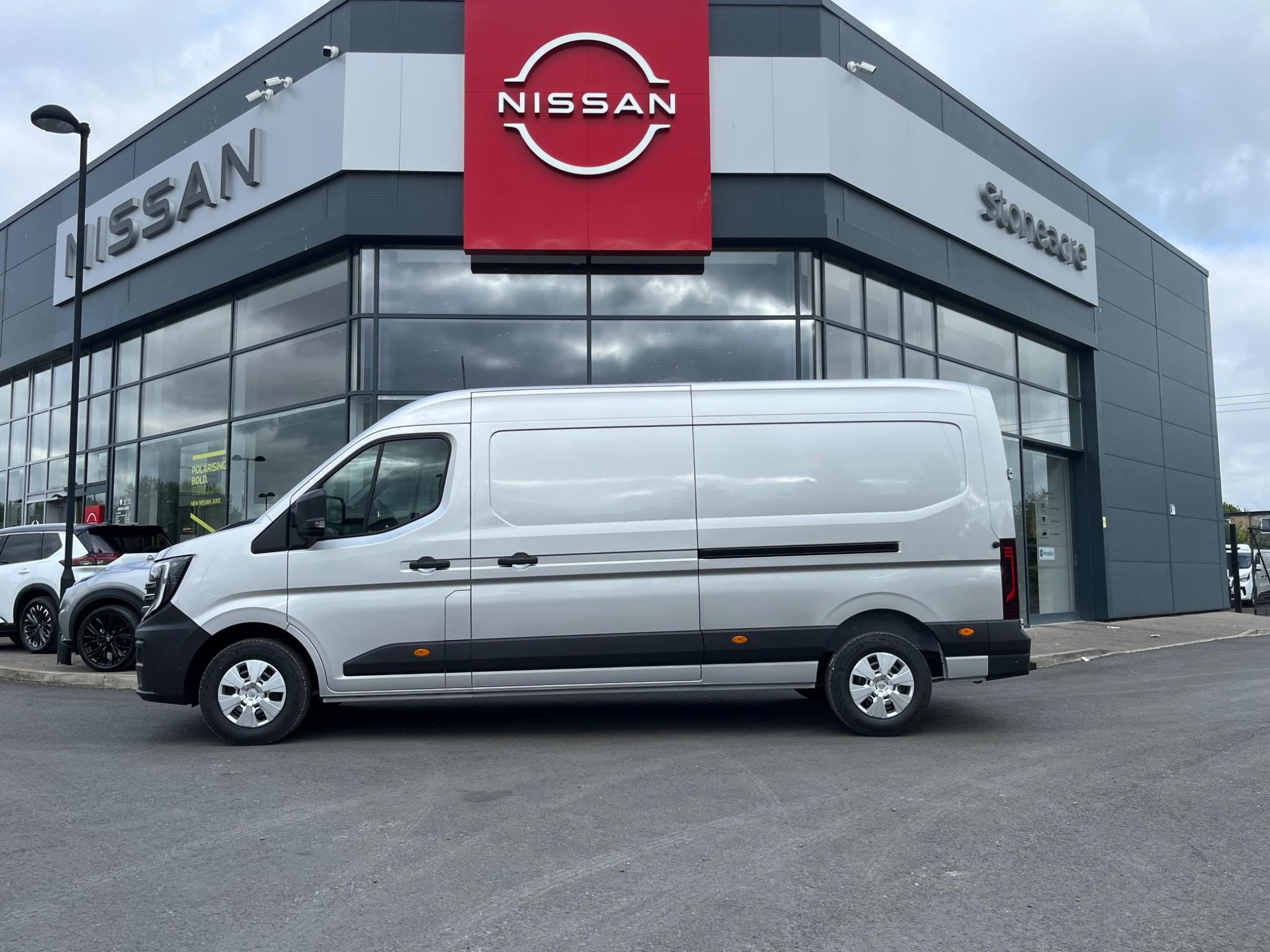 Nissan Interstar Image 8