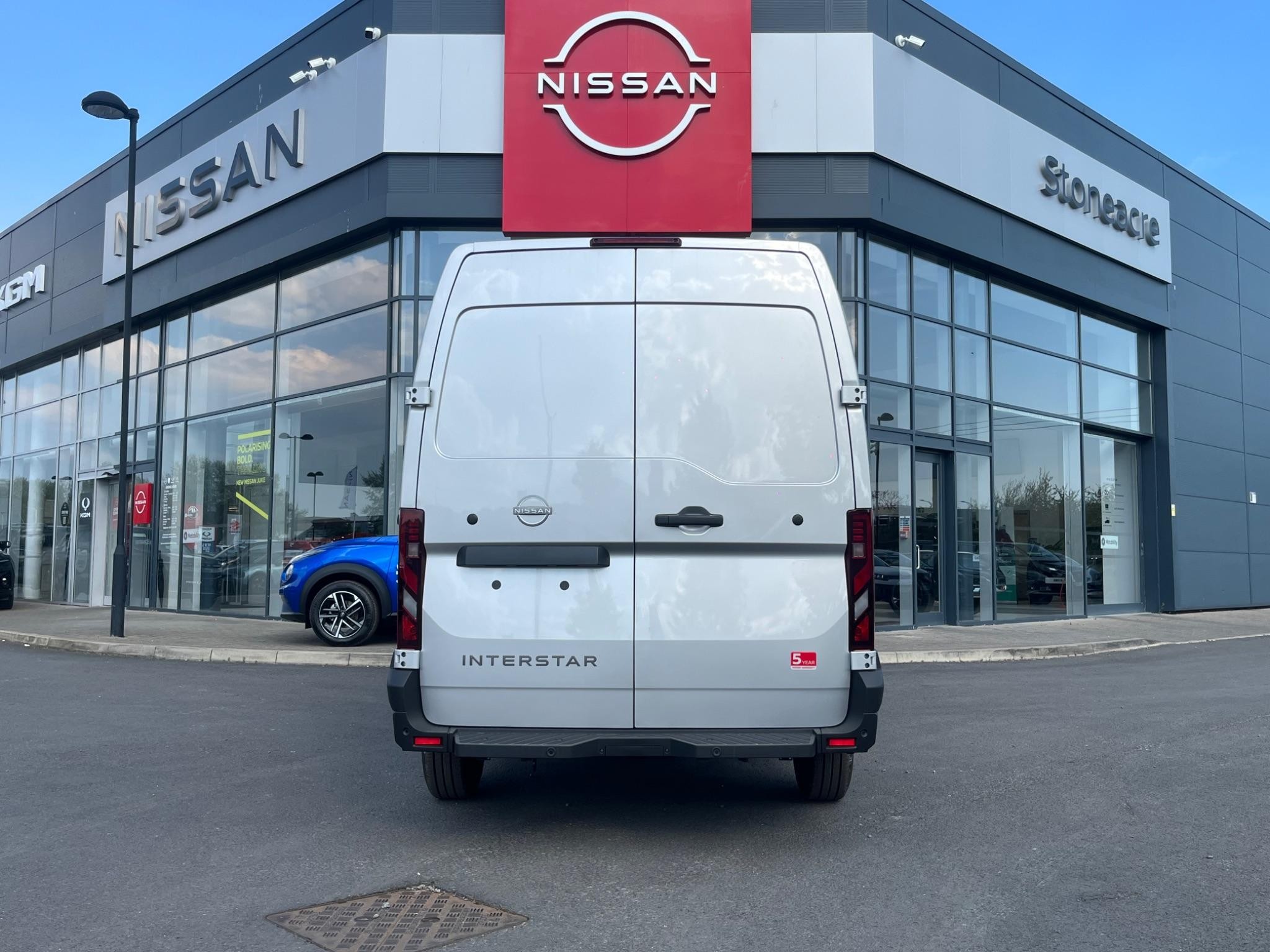 Nissan Interstar Image 4