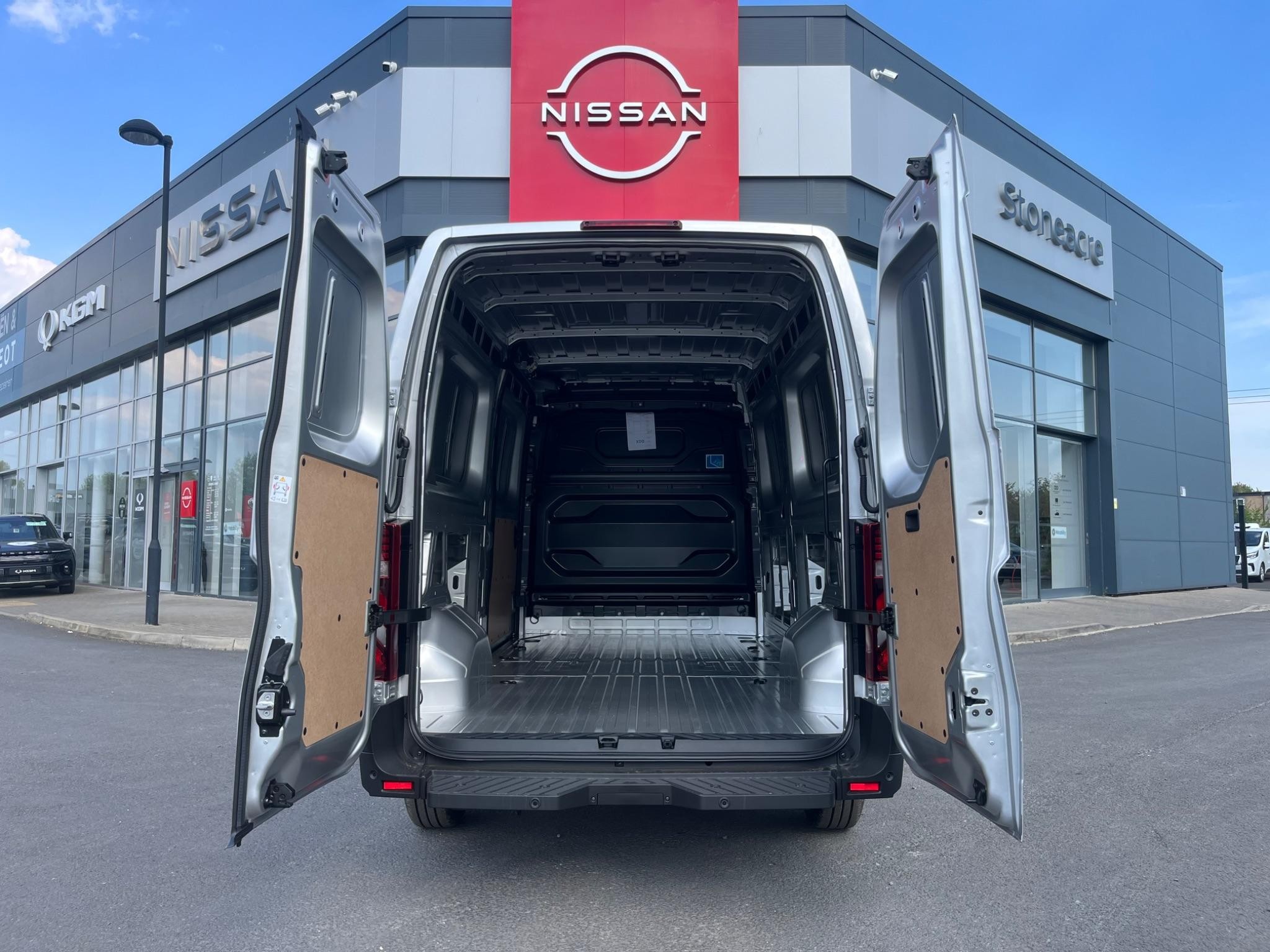 Nissan Interstar Image 5