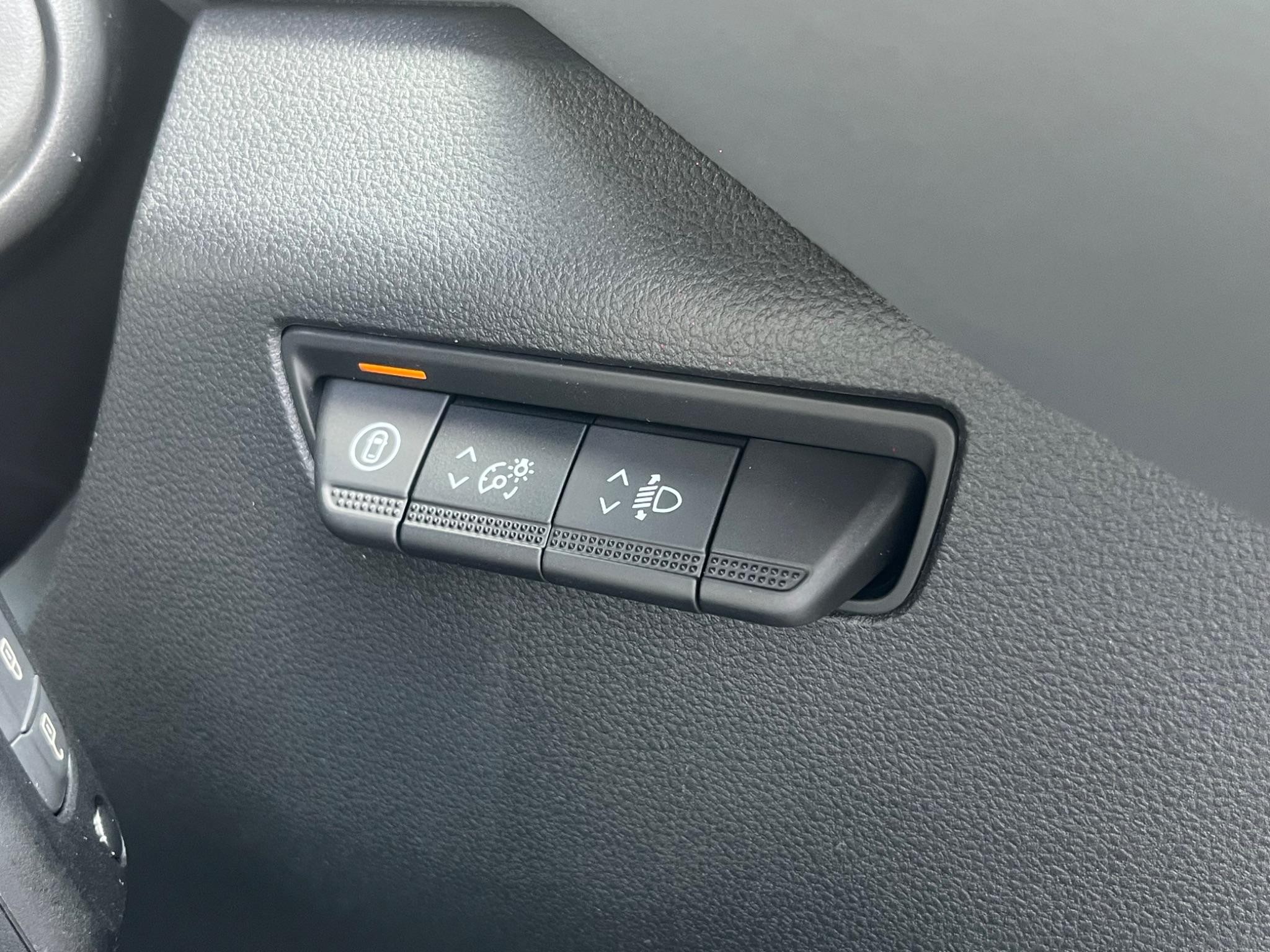 Nissan Interstar Image 32
