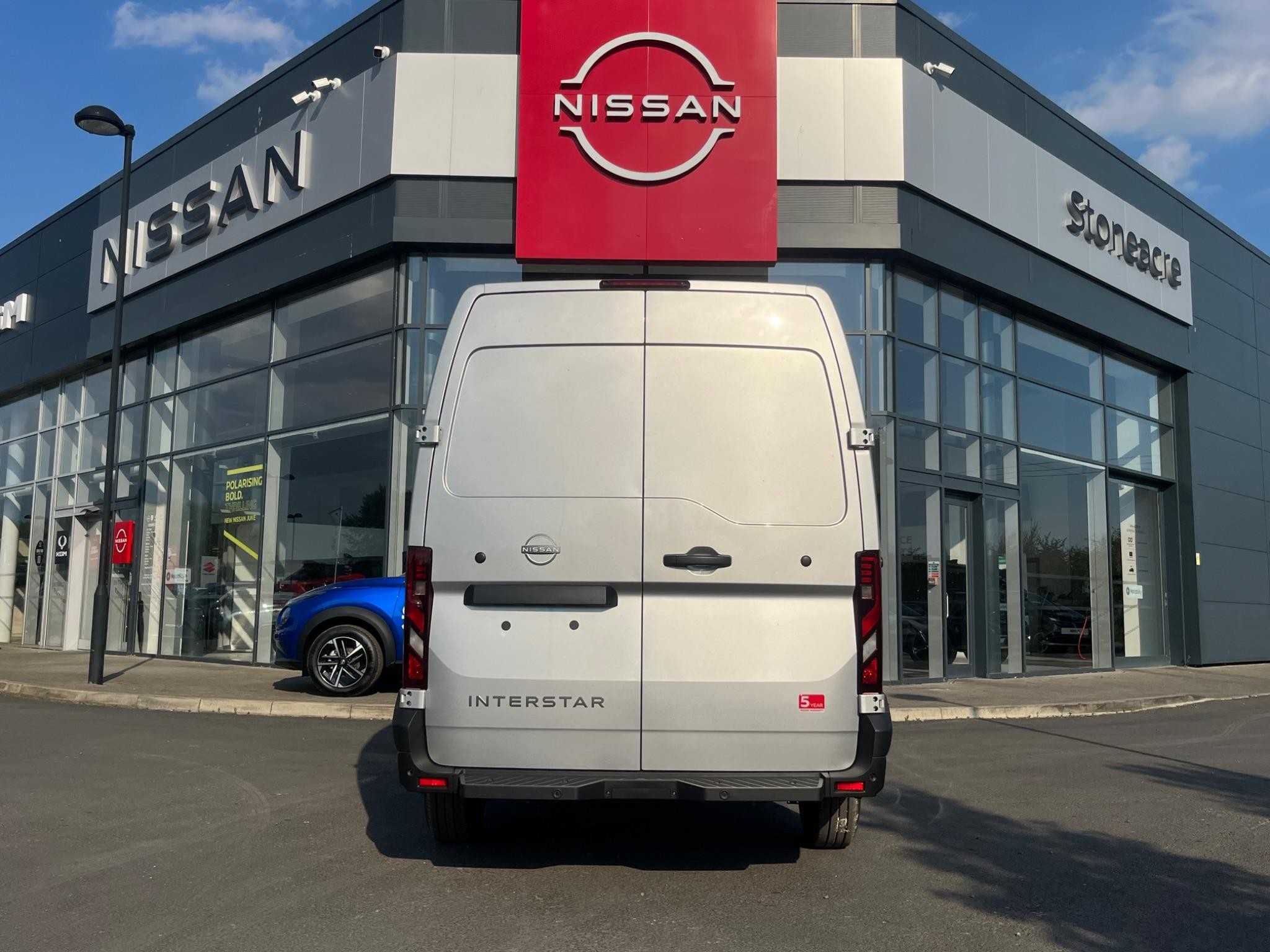 Nissan Interstar Image 4