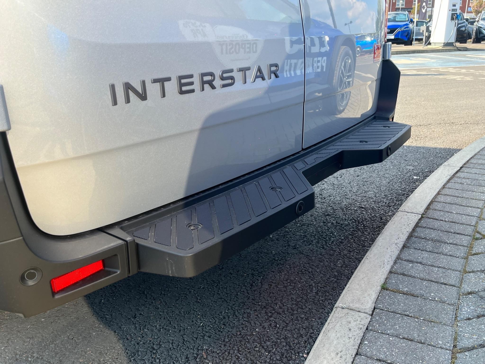 Nissan Interstar Image 14
